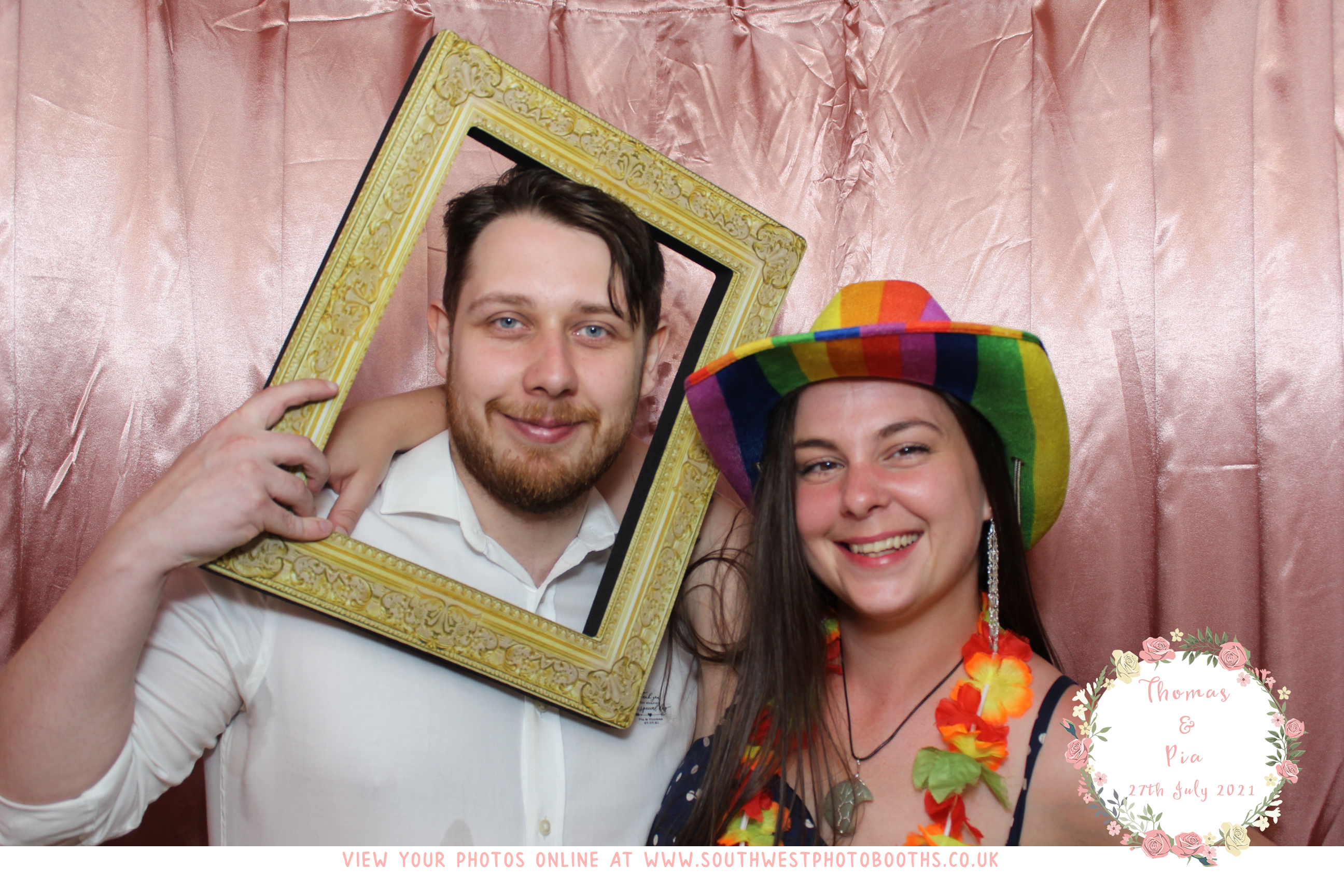 Thomas and Pia | View more photos from the event at gallery.southwestphotobooths.co.uk/u/SWPB/Thomas-and-Pia