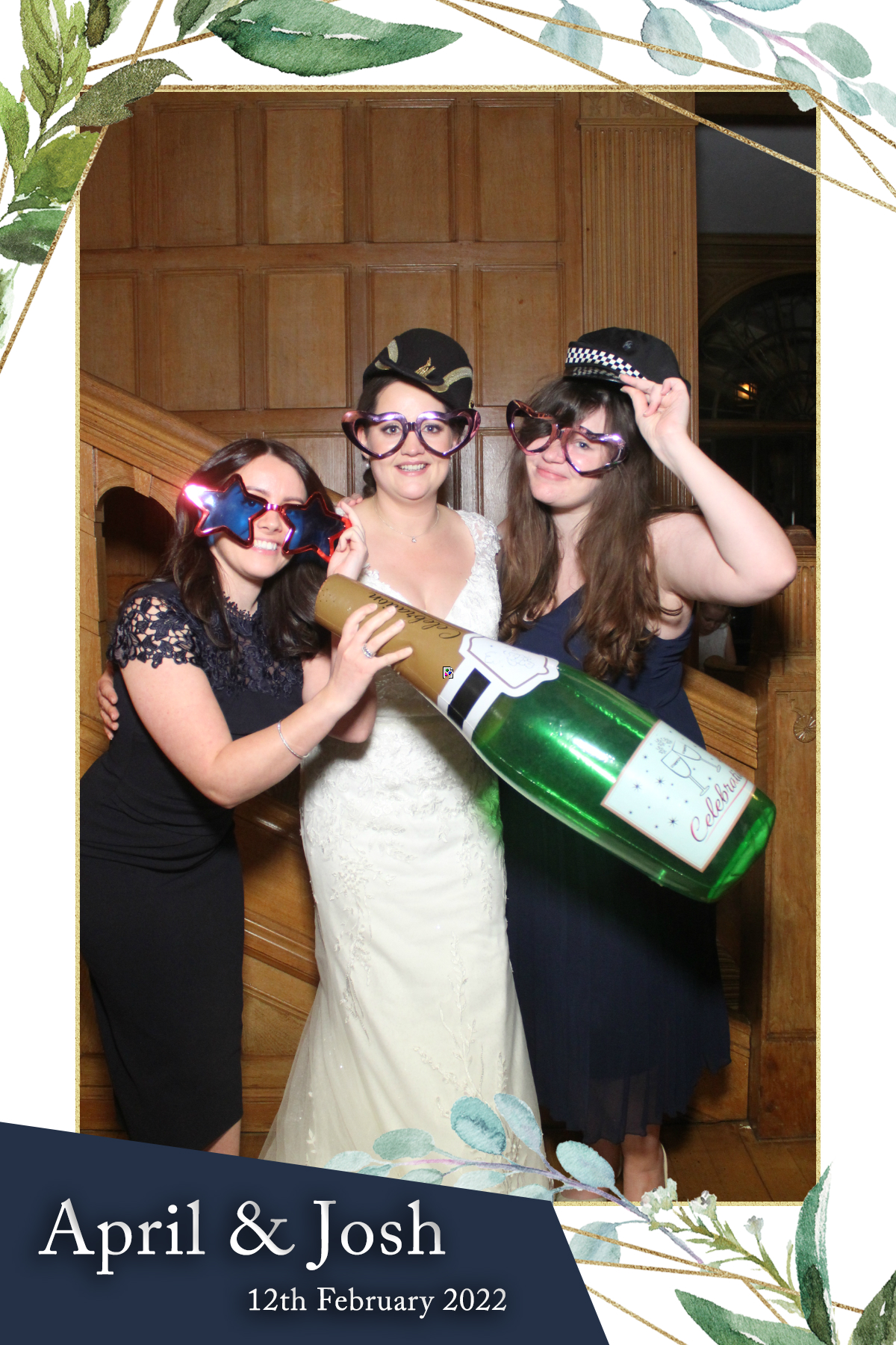 April and Josh | View more photos from the event at gallery.southwestphotobooths.co.uk/u/SWPB/April-and-Josh