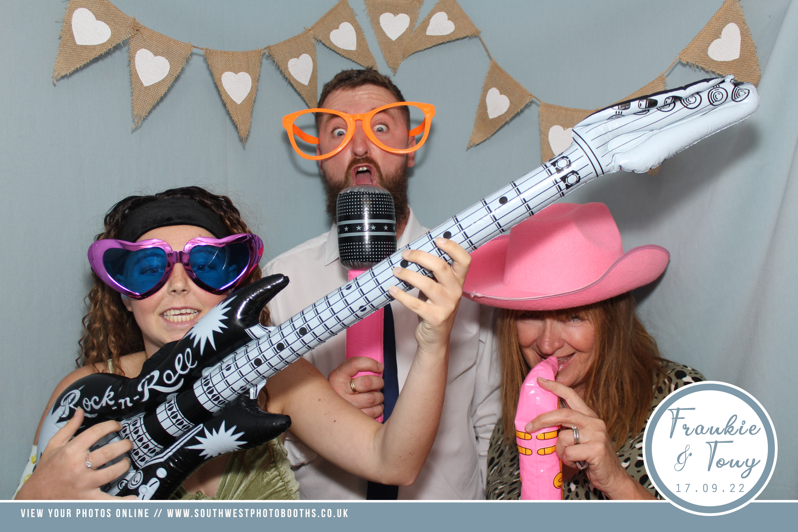 Frankie and Tony | View more photos from the event at gallery.southwestphotobooths.co.uk/u/SWPB/Frankie-and-Tony