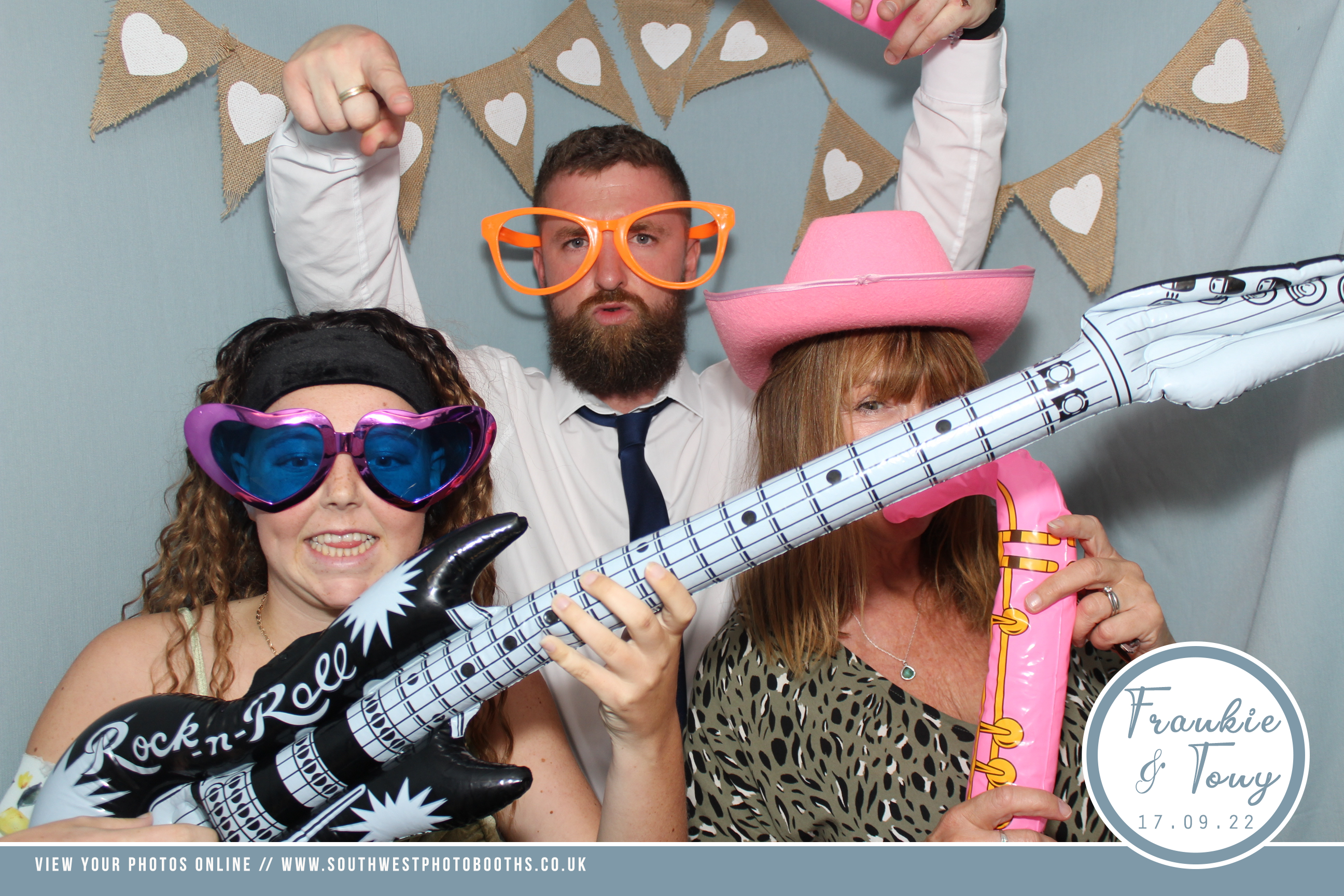 Frankie and Tony | View more photos from the event at gallery.southwestphotobooths.co.uk/u/SWPB/Frankie-and-Tony