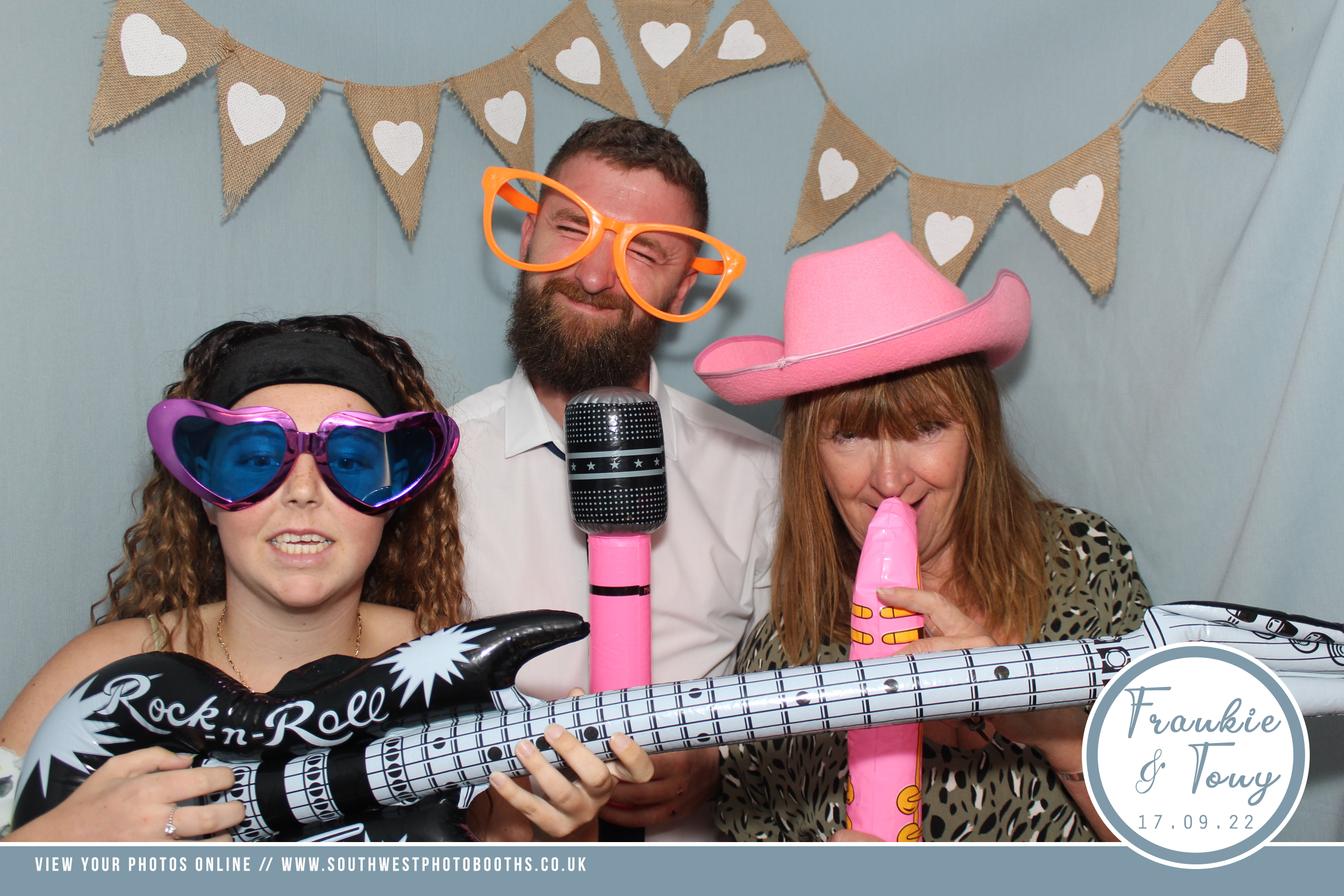 Frankie and Tony | View more photos from the event at gallery.southwestphotobooths.co.uk/u/SWPB/Frankie-and-Tony