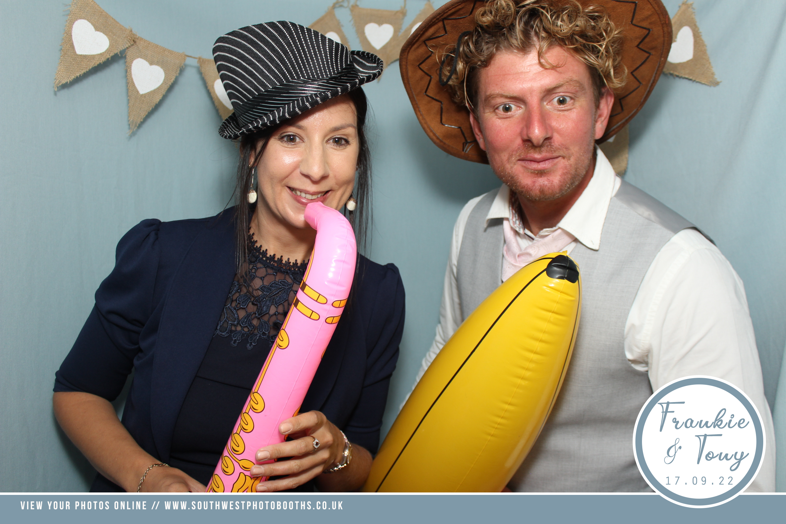 Frankie and Tony | View more photos from the event at gallery.southwestphotobooths.co.uk/u/SWPB/Frankie-and-Tony