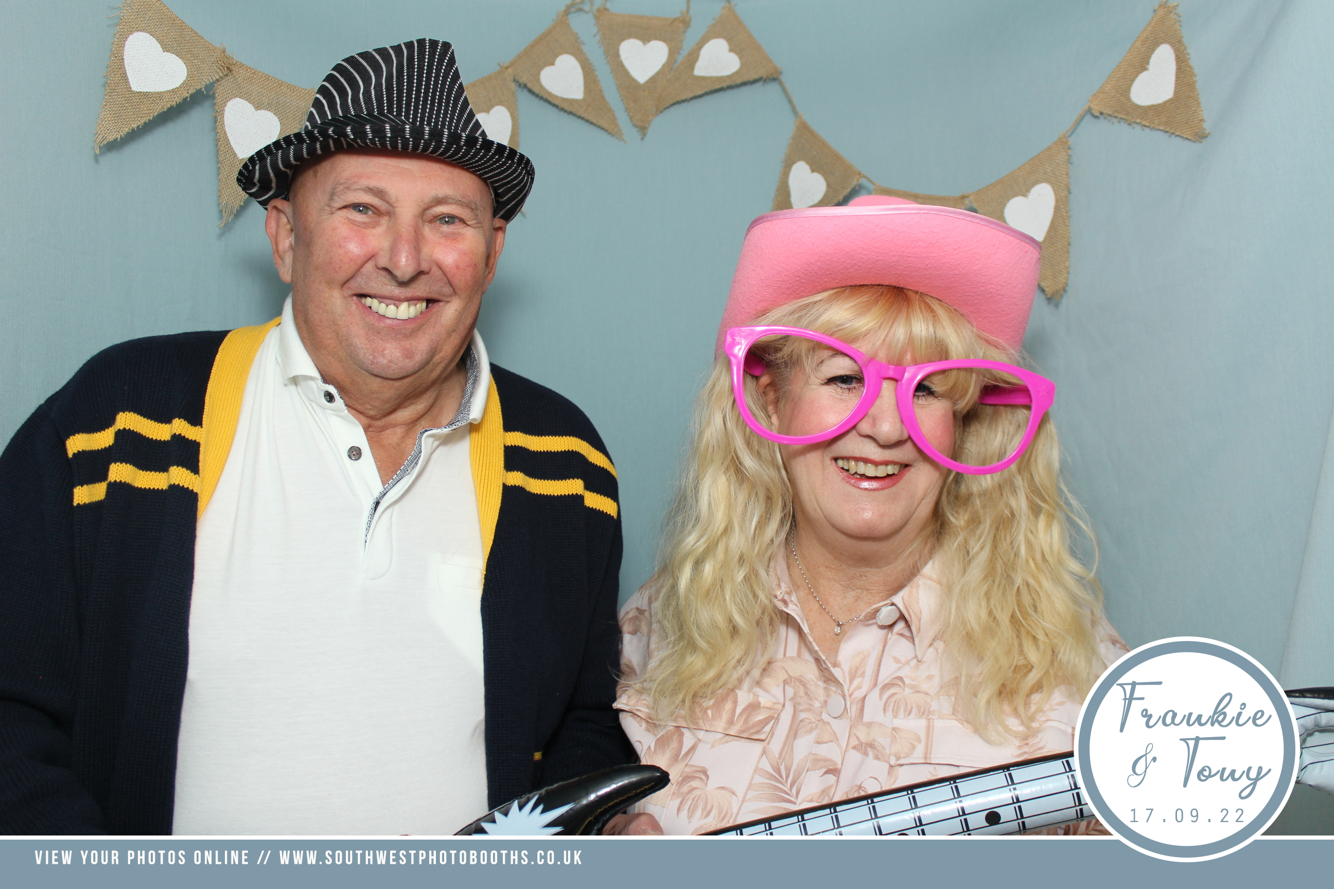 Frankie and Tony | View more photos from the event at gallery.southwestphotobooths.co.uk/u/SWPB/Frankie-and-Tony