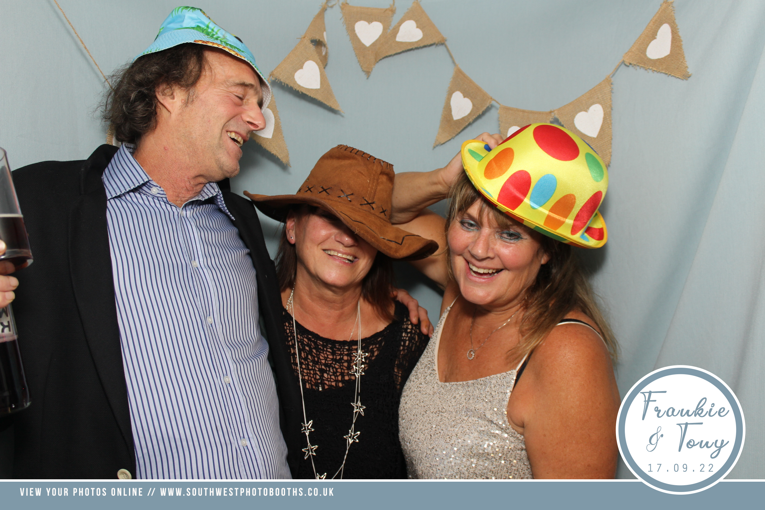 Frankie and Tony | View more photos from the event at gallery.southwestphotobooths.co.uk/u/SWPB/Frankie-and-Tony