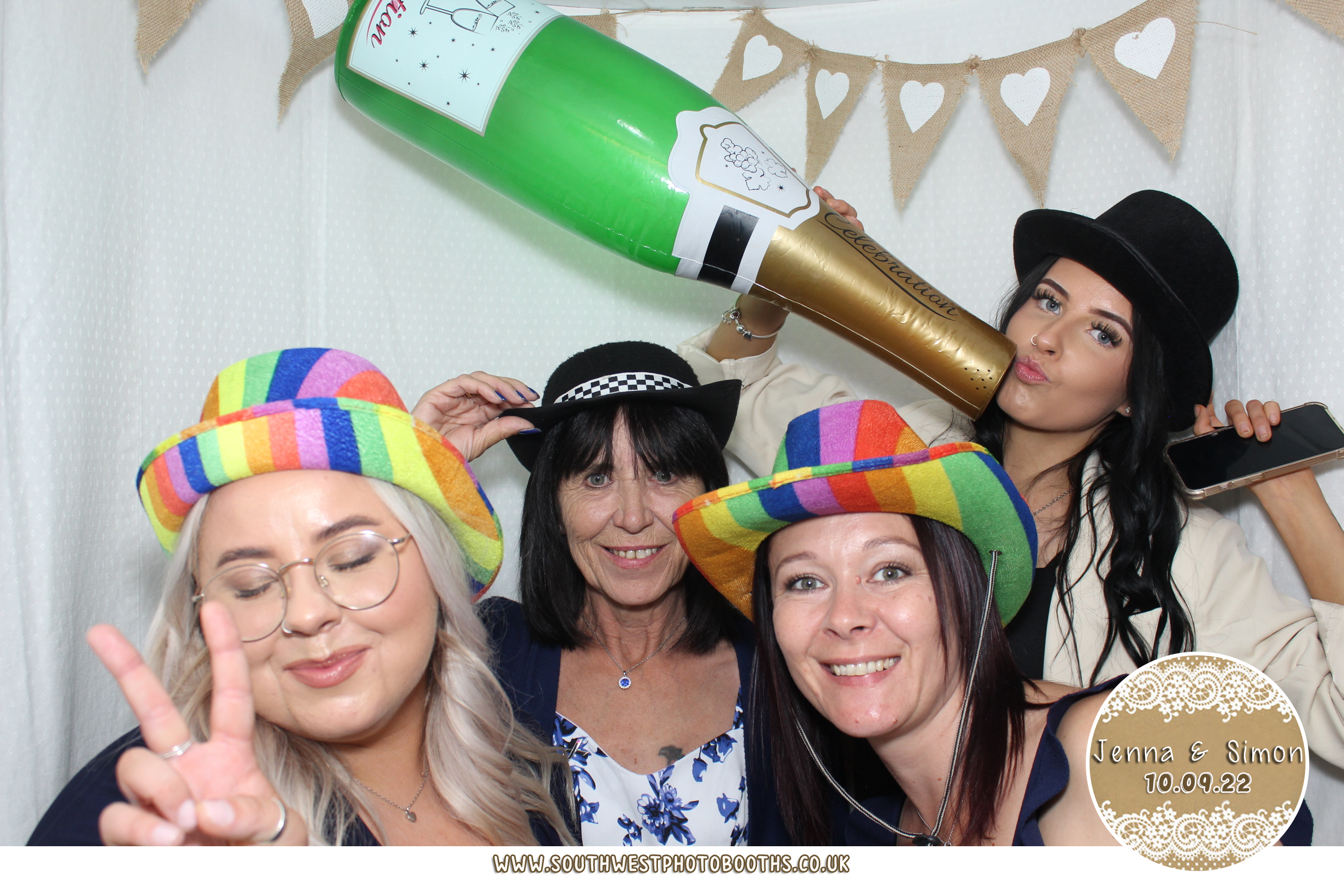 Jenna and Simon | View more photos from the event at gallery.southwestphotobooths.co.uk/u/SWPB/Jenna-and-Simon