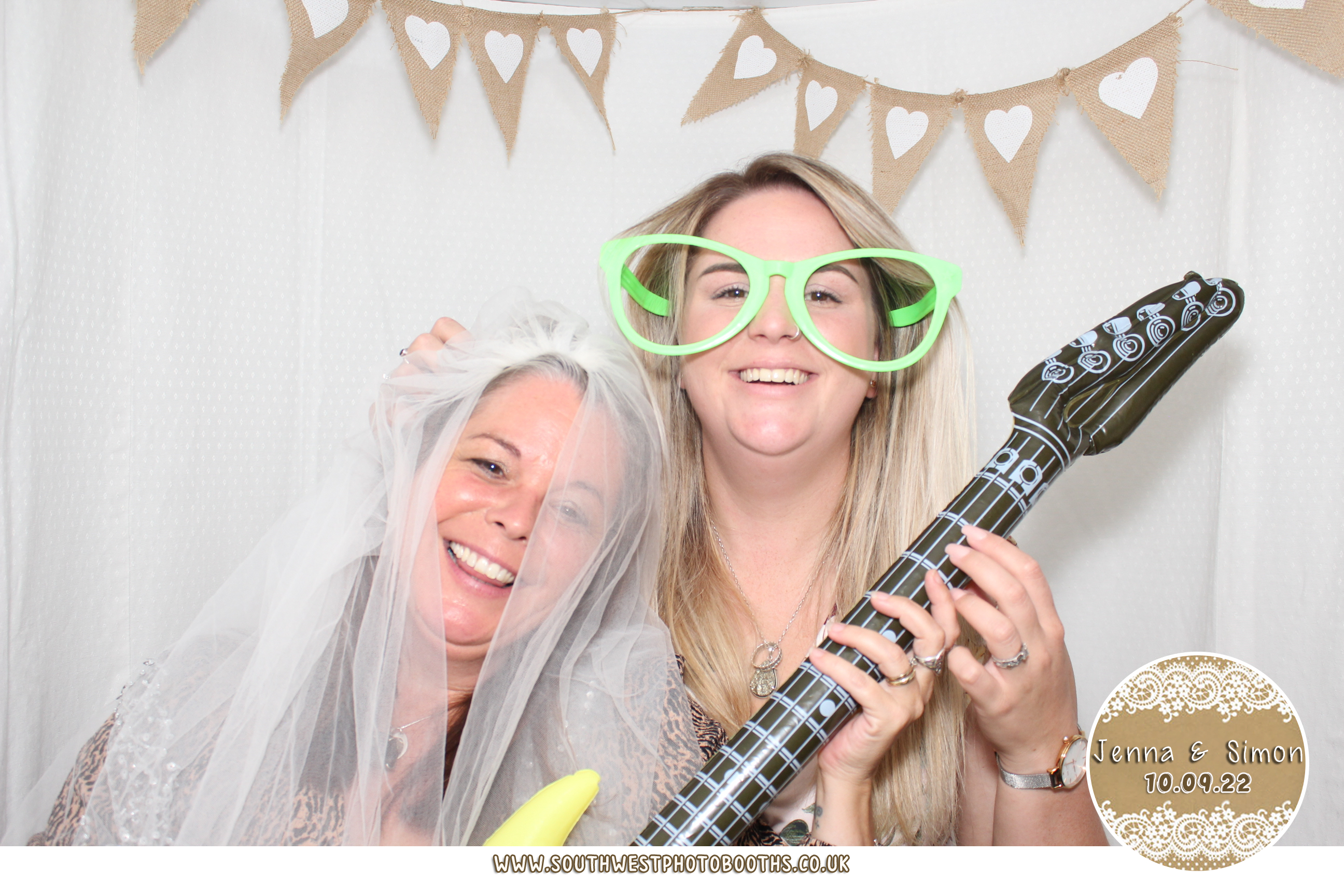 Jenna and Simon | View more photos from the event at gallery.southwestphotobooths.co.uk/u/SWPB/Jenna-and-Simon