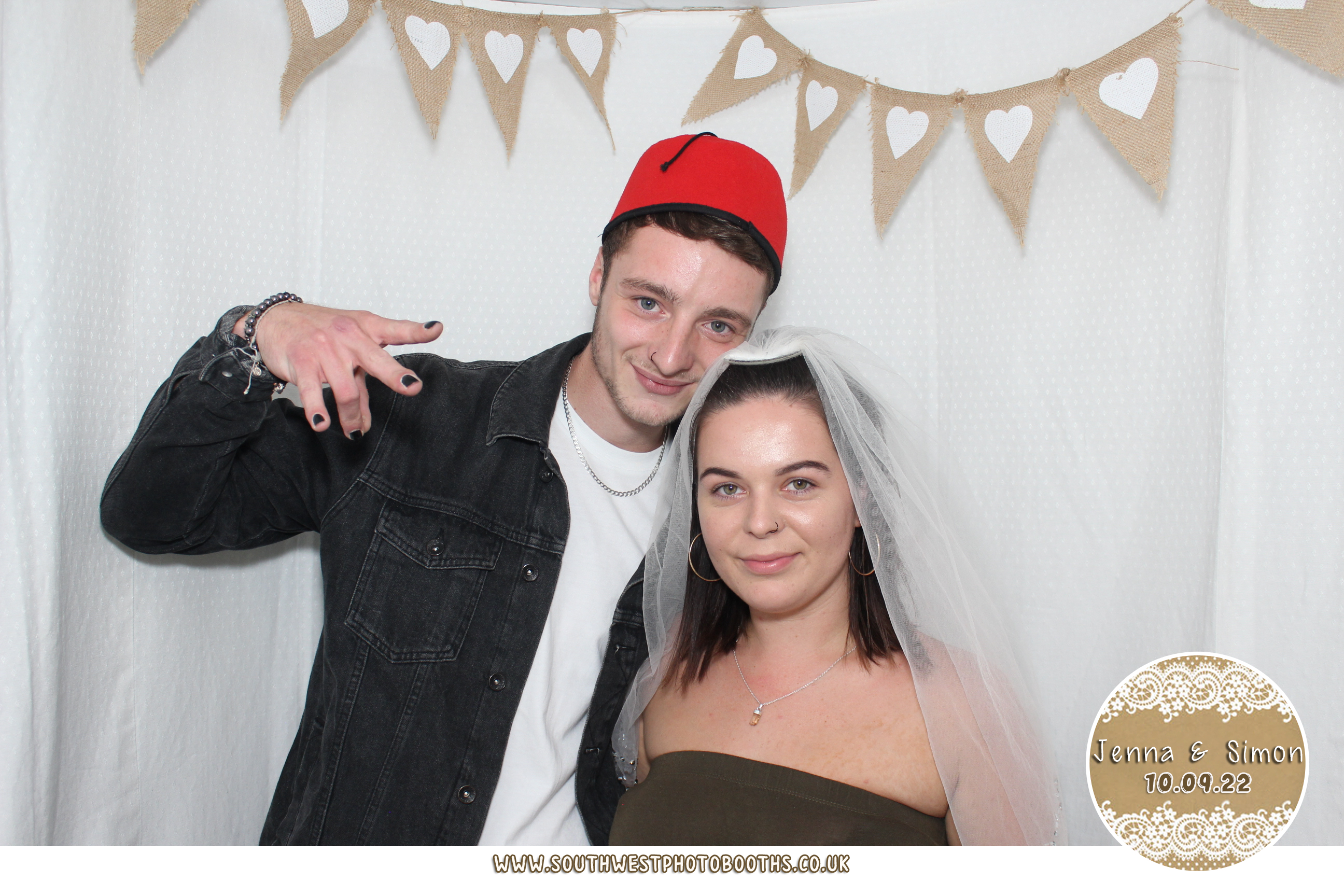 Jenna and Simon | View more photos from the event at gallery.southwestphotobooths.co.uk/u/SWPB/Jenna-and-Simon