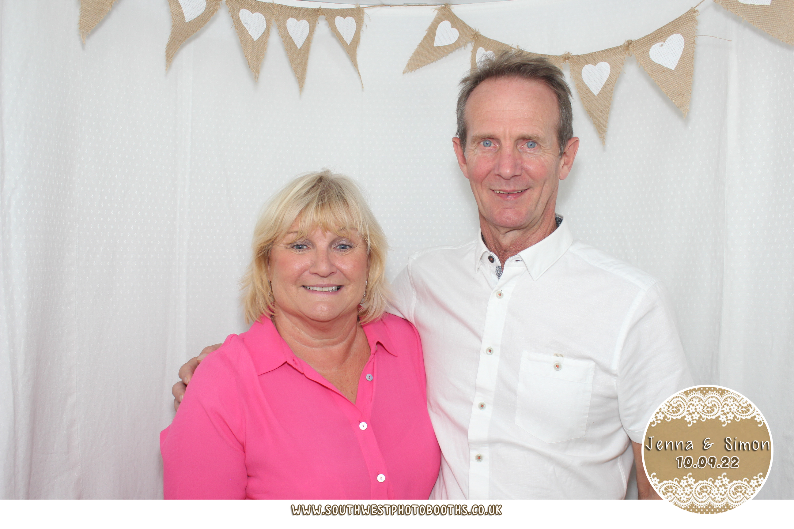 Jenna and Simon | View more photos from the event at gallery.southwestphotobooths.co.uk/u/SWPB/Jenna-and-Simon