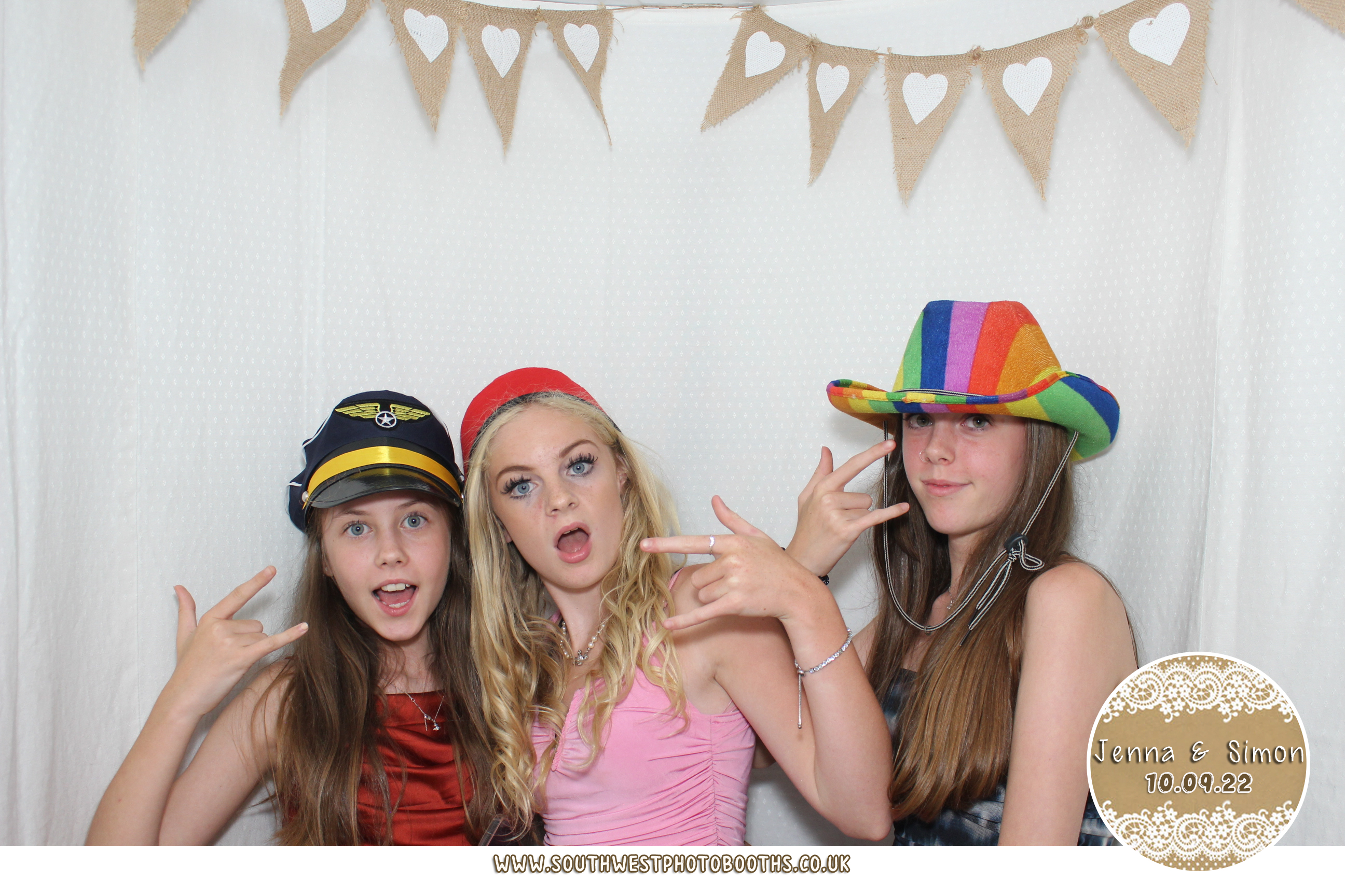 Jenna and Simon | View more photos from the event at gallery.southwestphotobooths.co.uk/u/SWPB/Jenna-and-Simon