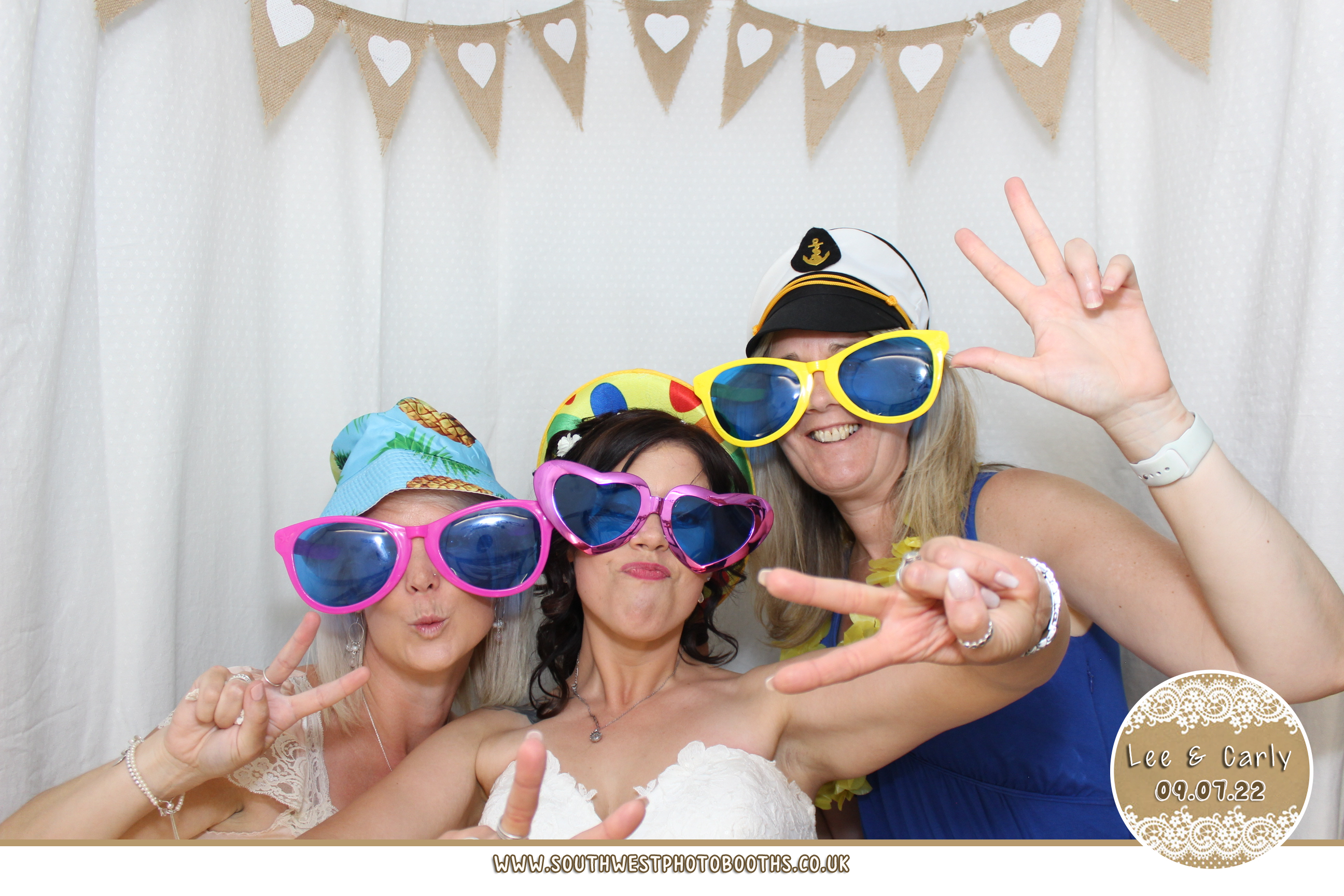 Lee and Carly | View more photos from the event at gallery.southwestphotobooths.co.uk/u/SWPB/Lee-and-Carly
