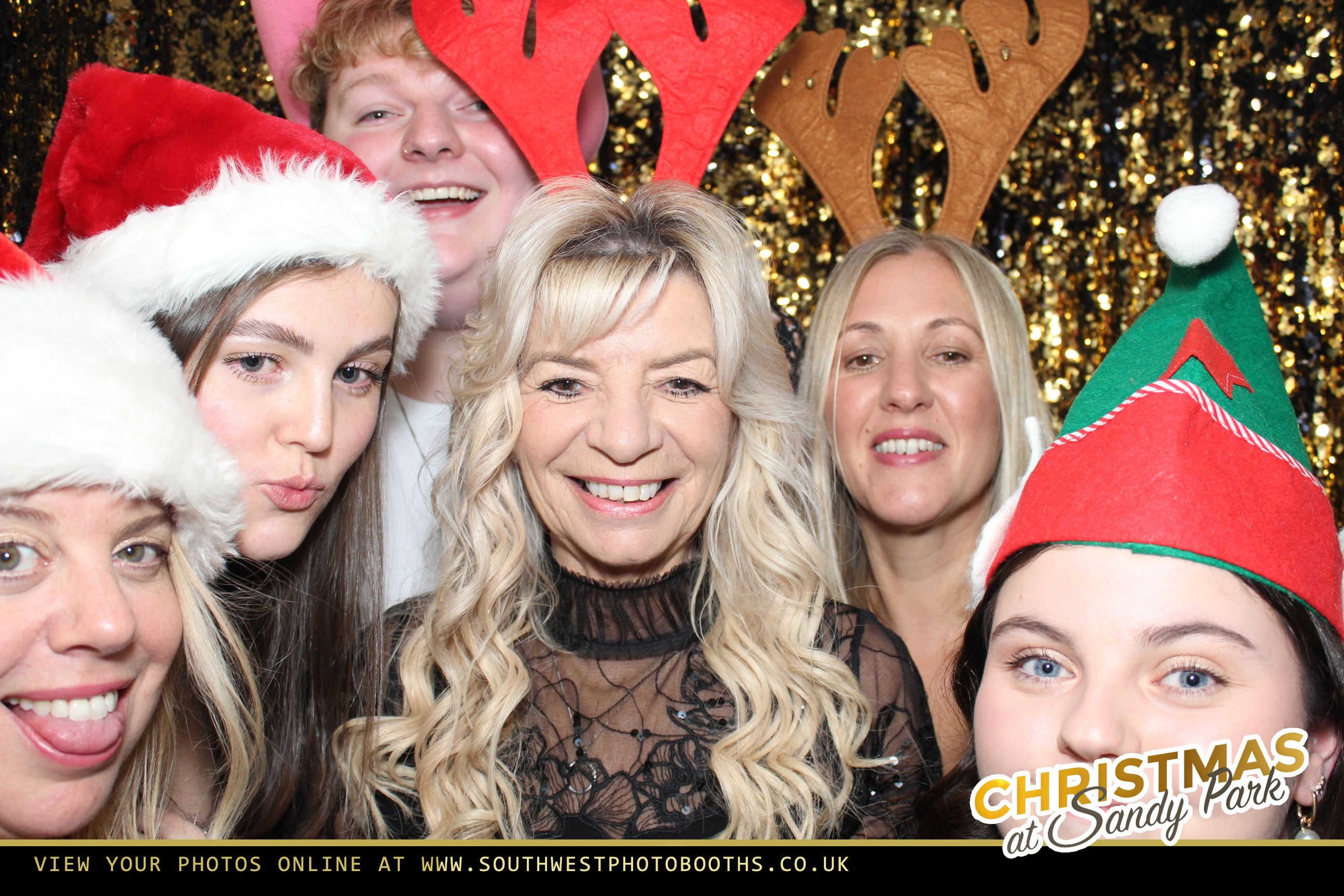 Live Band Christmas Party Night 2nd December | View more photos from the event at gallery.southwestphotobooths.co.uk/u/SWPB/Live-Band-Christmas-Party-Night-2nd-December