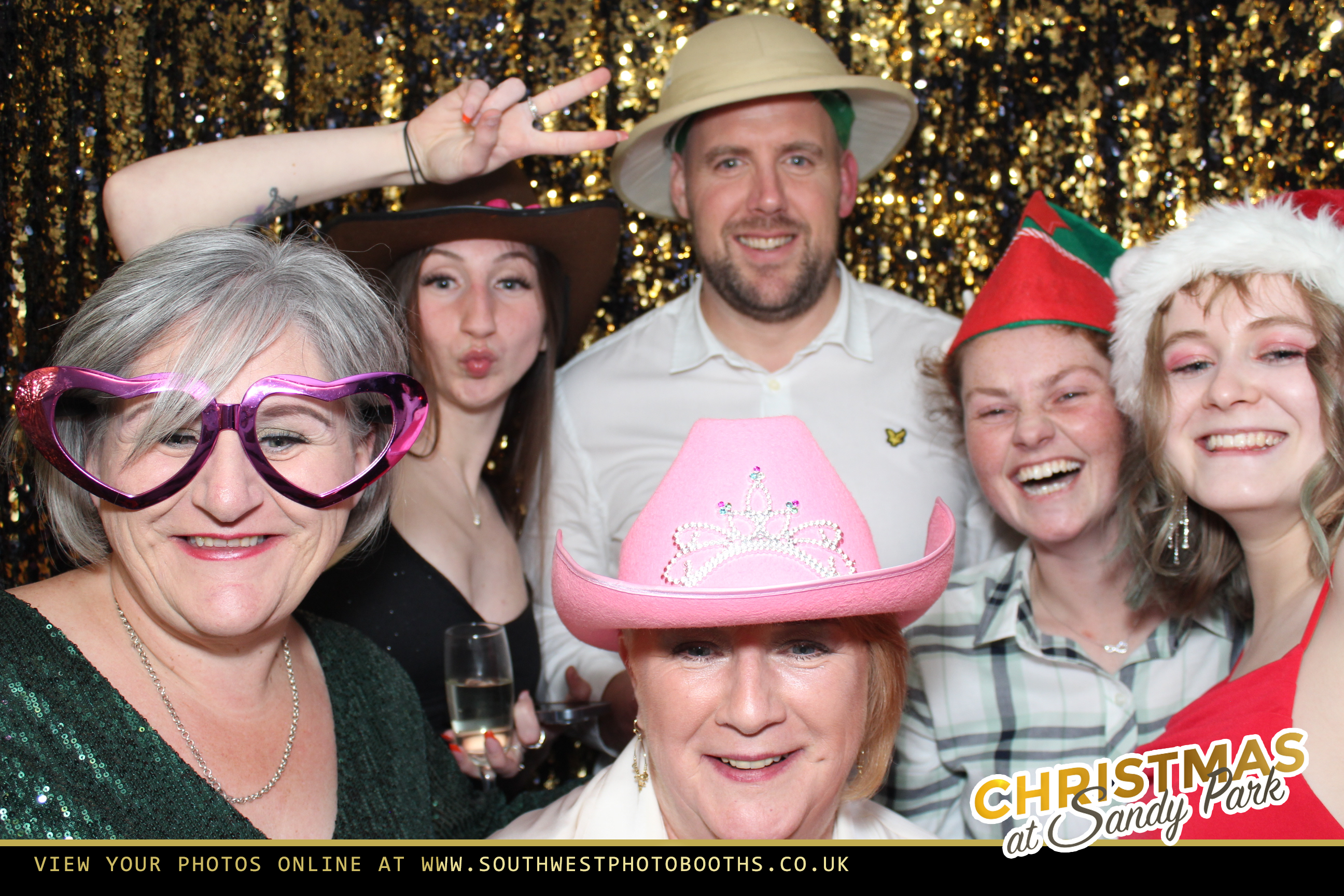 Live Band Christmas Party Night 2nd December | View more photos from the event at gallery.southwestphotobooths.co.uk/u/SWPB/Live-Band-Christmas-Party-Night-2nd-December