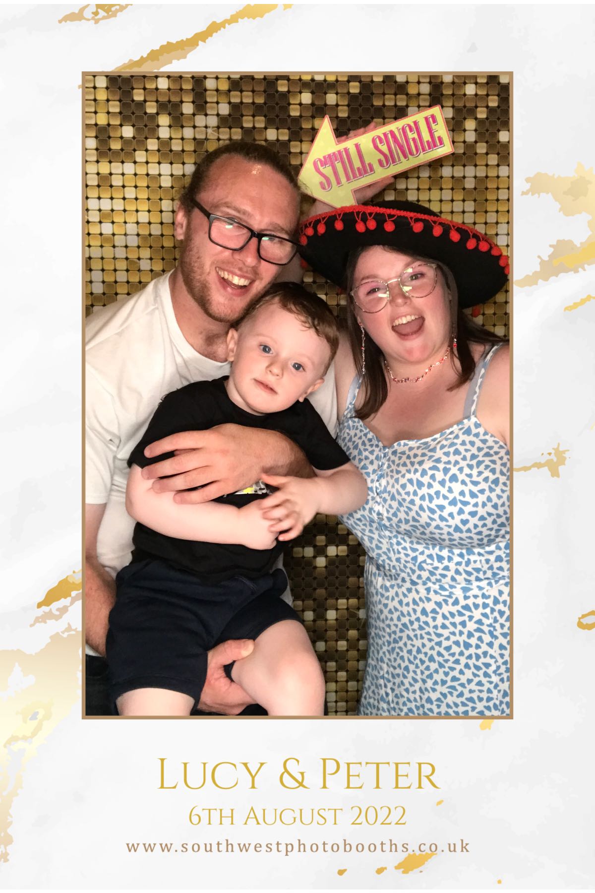Lucy and Peter | View more photos from the event at gallery.southwestphotobooths.co.uk/u/SWPB/Lucy-and-Peter