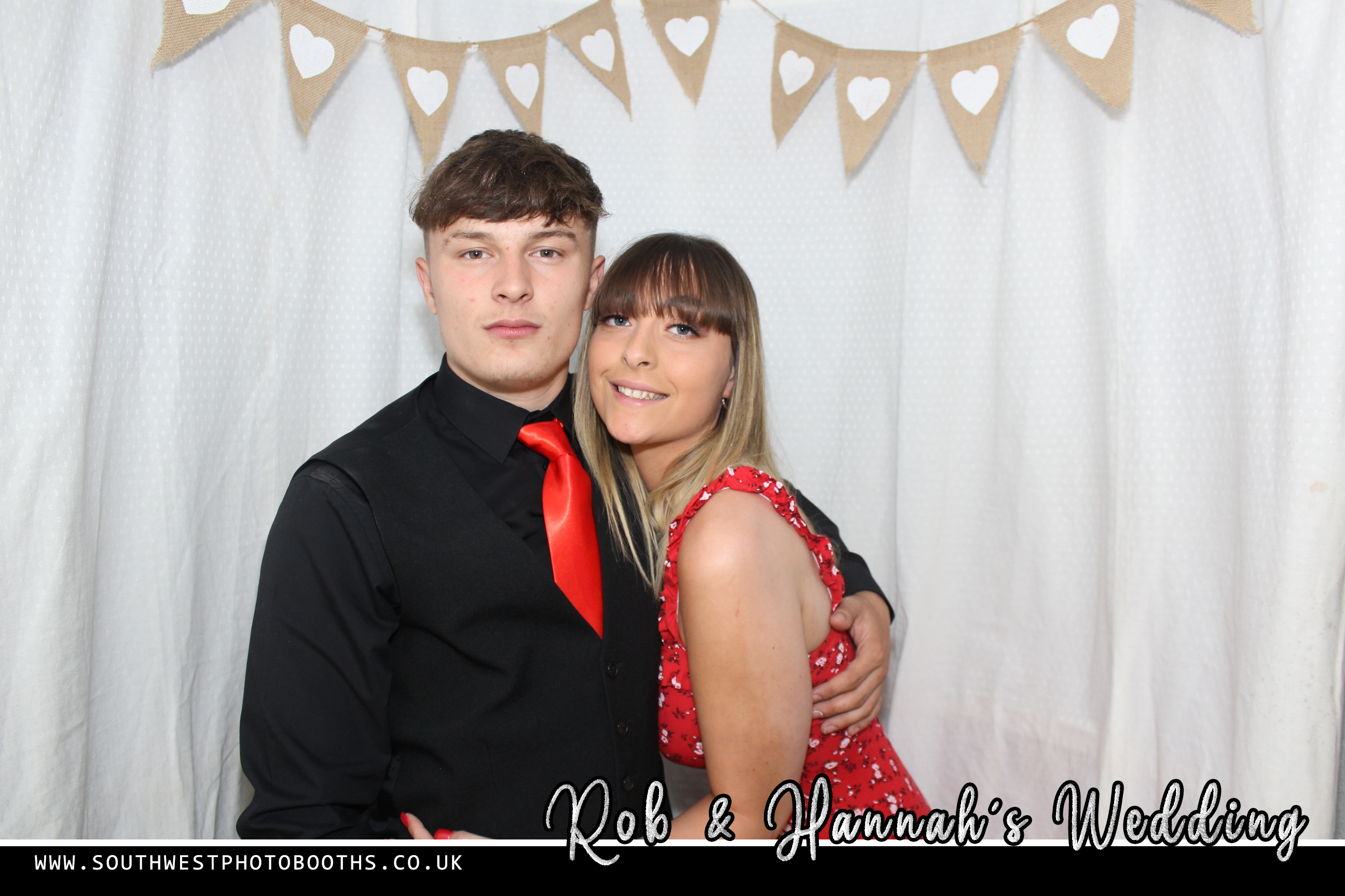 Rob and Hannah | View more photos from the event at gallery.southwestphotobooths.co.uk/u/SWPB/Rob-and-Hannah