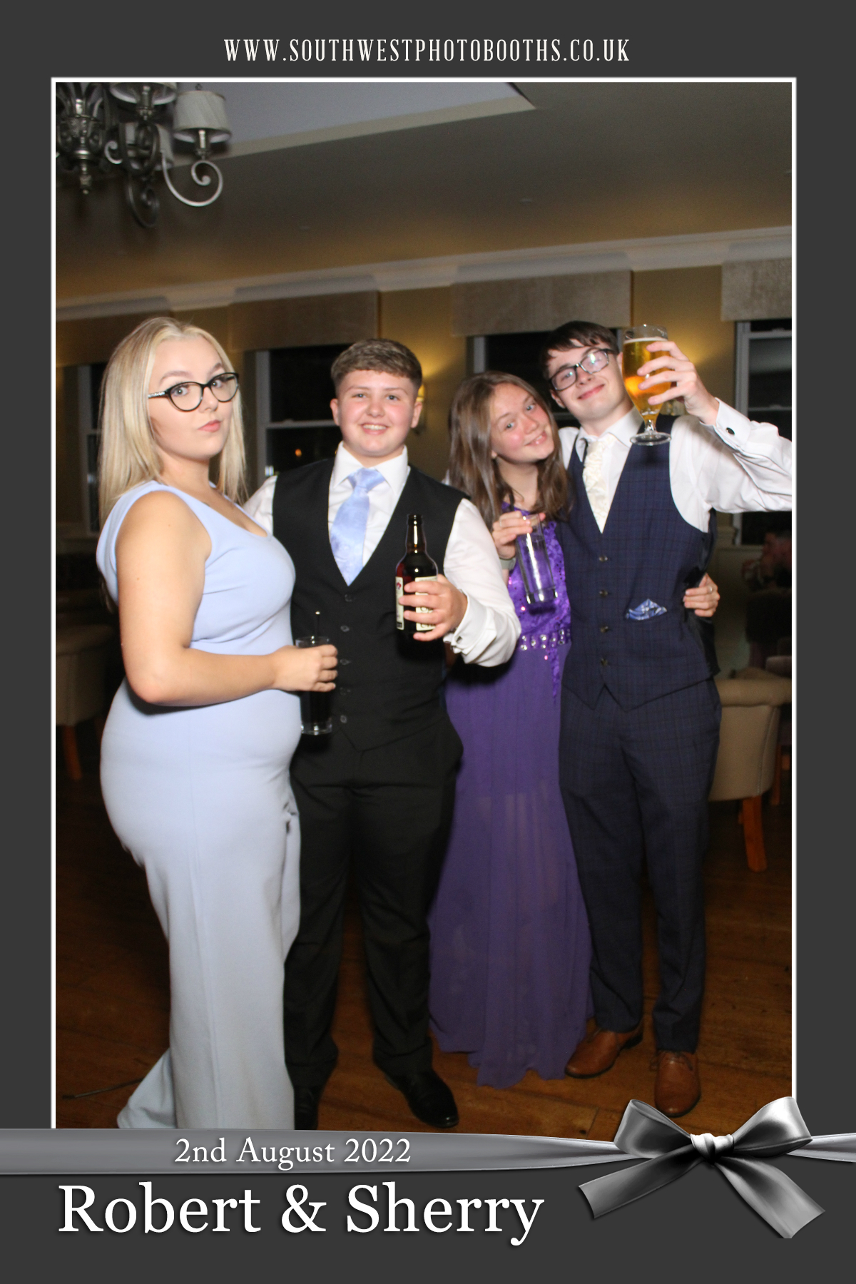 Robert and Sherry | View more photos from the event at gallery.southwestphotobooths.co.uk/u/SWPB/Robert-and-Sherry