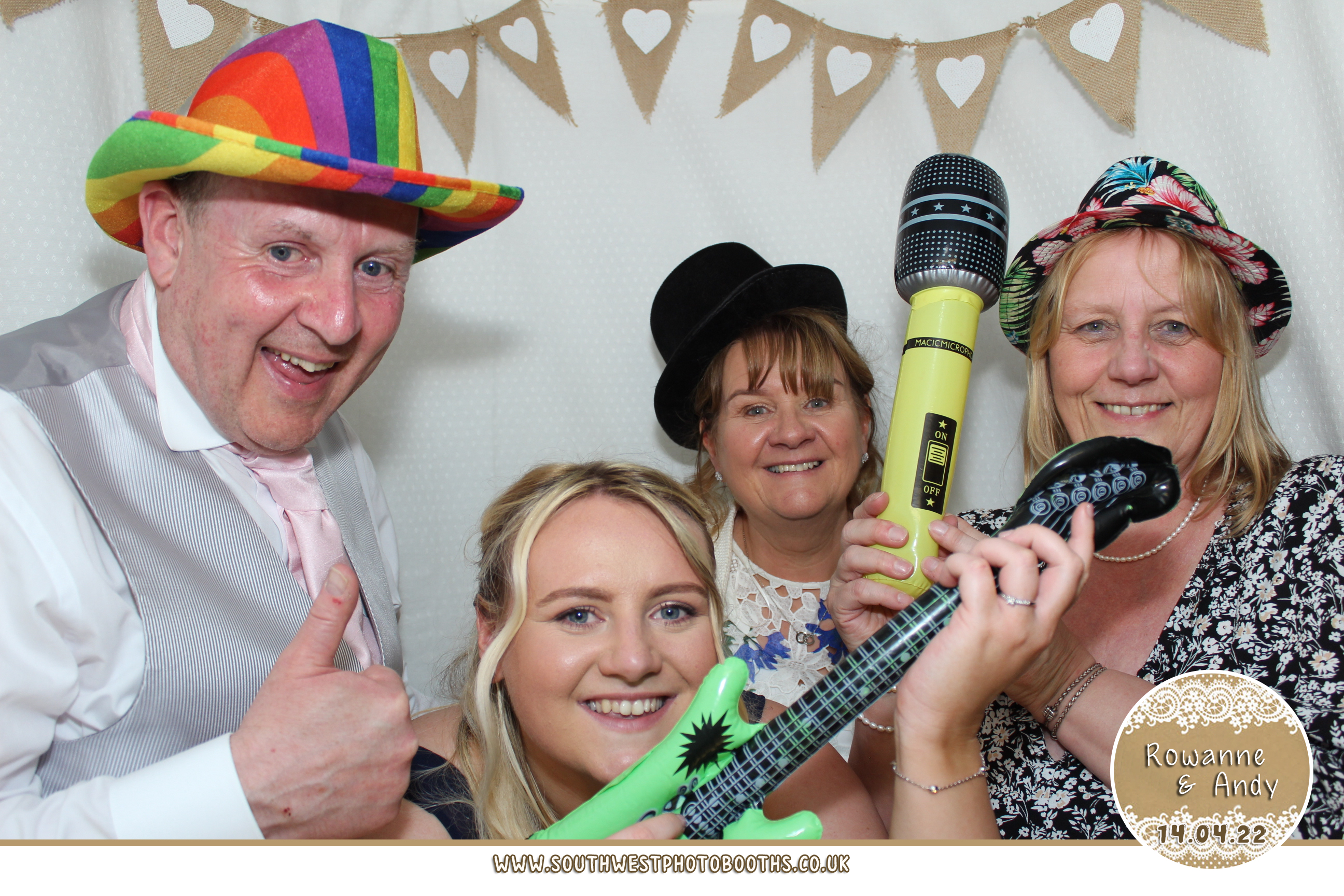 Rowanne and Andy | View more photos from the event at gallery.southwestphotobooths.co.uk/u/SWPB/Rowanne-and-Andy