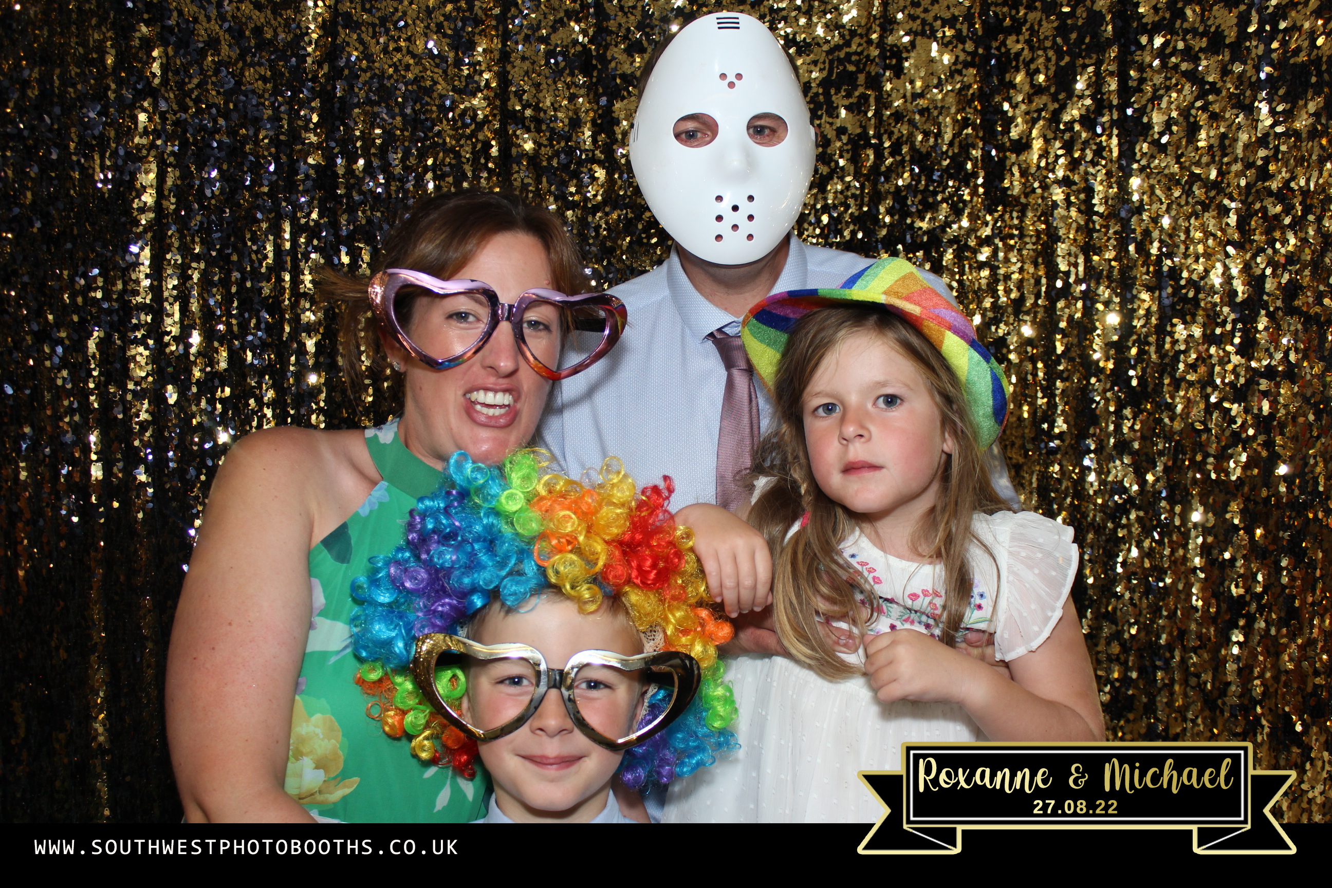 Roxanne and Michael | View more photos from the event at gallery.southwestphotobooths.co.uk/u/SWPB/Roxanne-and-Michael