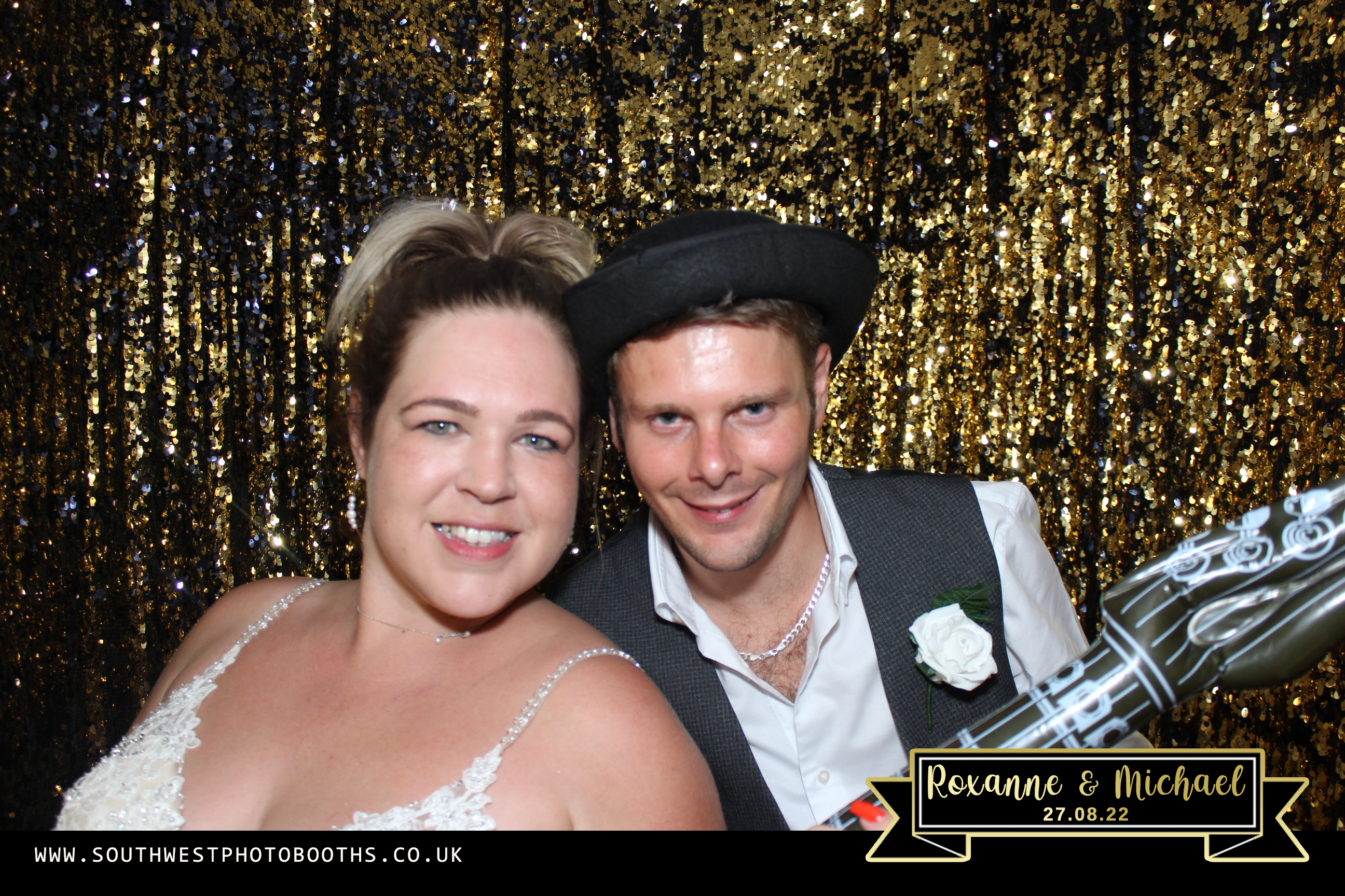 Roxanne and Michael | View more photos from the event at gallery.southwestphotobooths.co.uk/u/SWPB/Roxanne-and-Michael