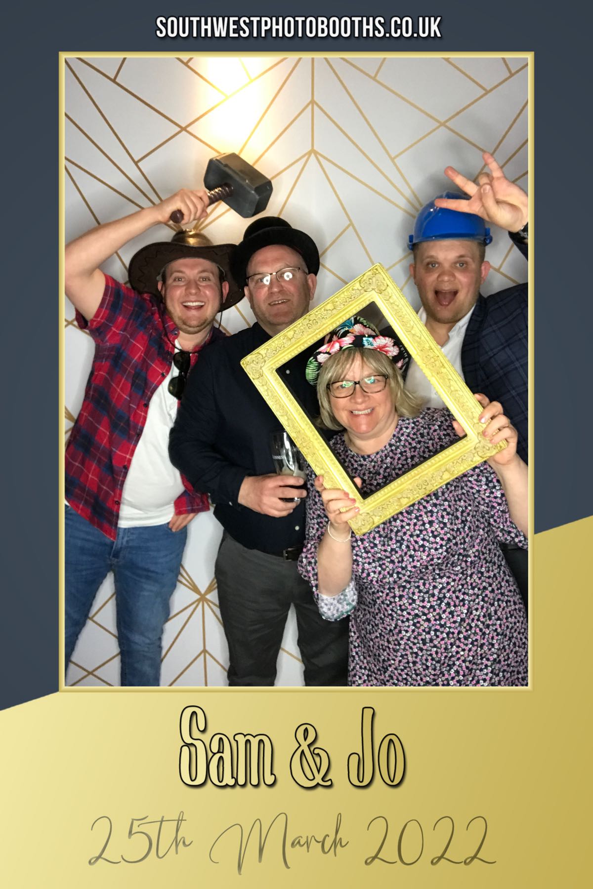 Sam & Jo | View more photos from the event at gallery.southwestphotobooths.co.uk/u/SWPB/Sam-Jo