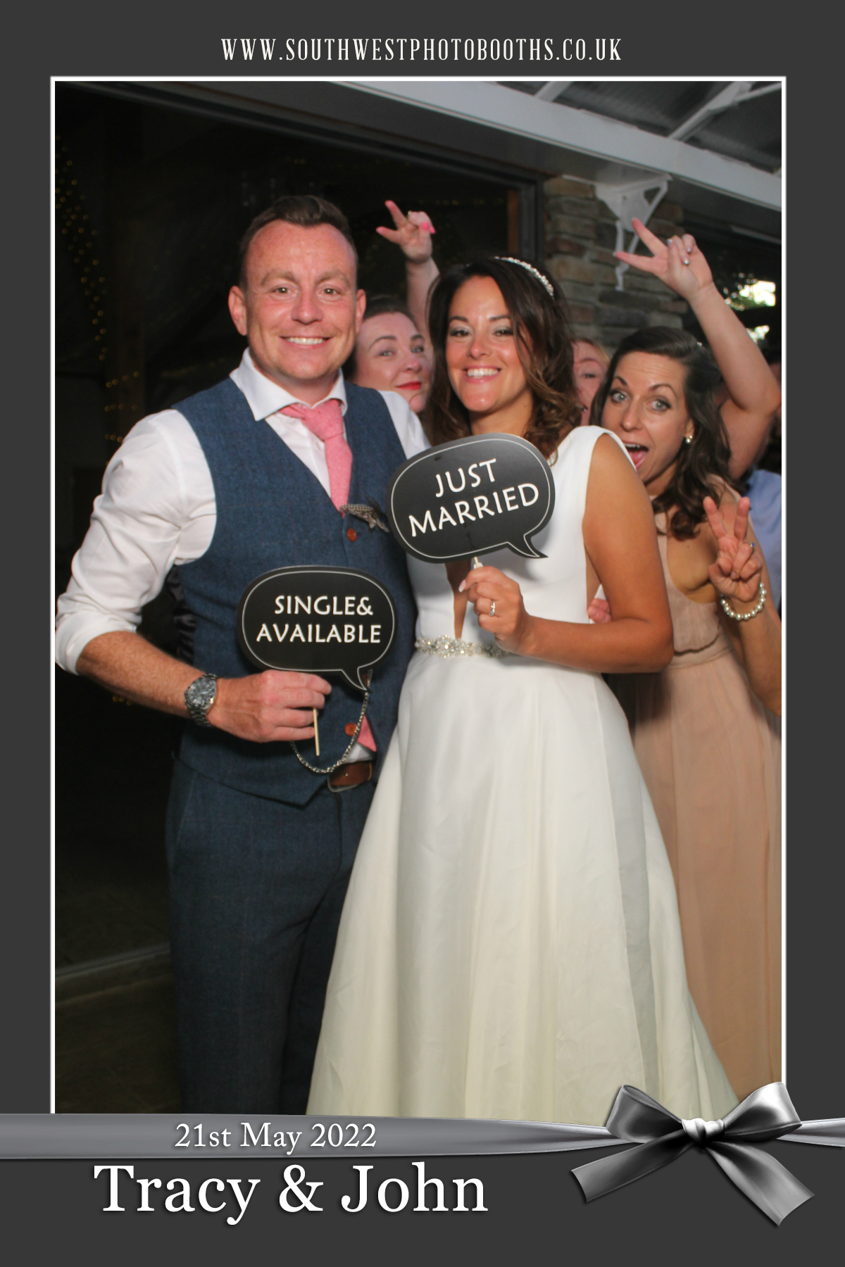 Tracy and John | View more photos from the event at gallery.southwestphotobooths.co.uk/u/SWPB/Tracy-and-John
