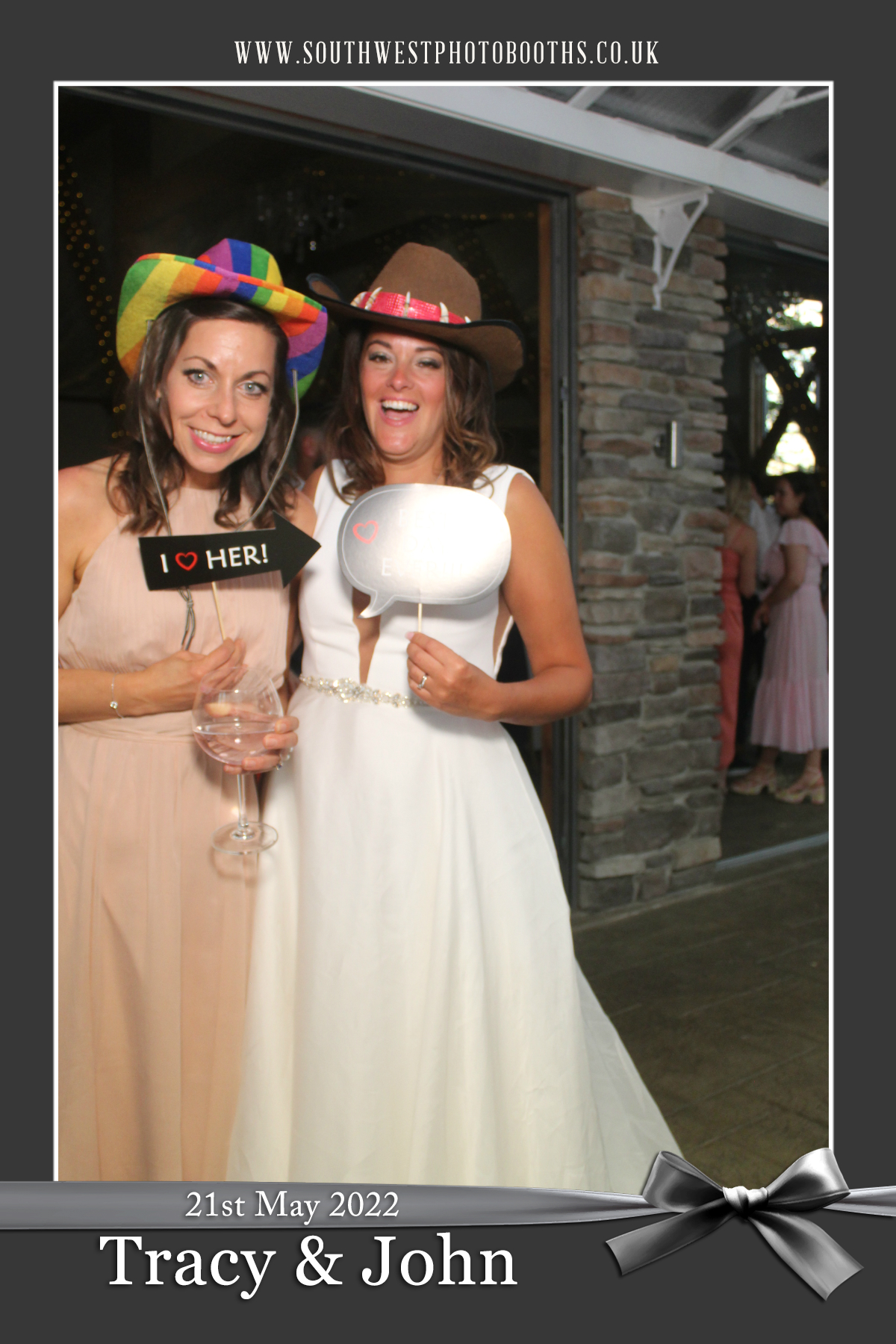Tracy and John | View more photos from the event at gallery.southwestphotobooths.co.uk/u/SWPB/Tracy-and-John