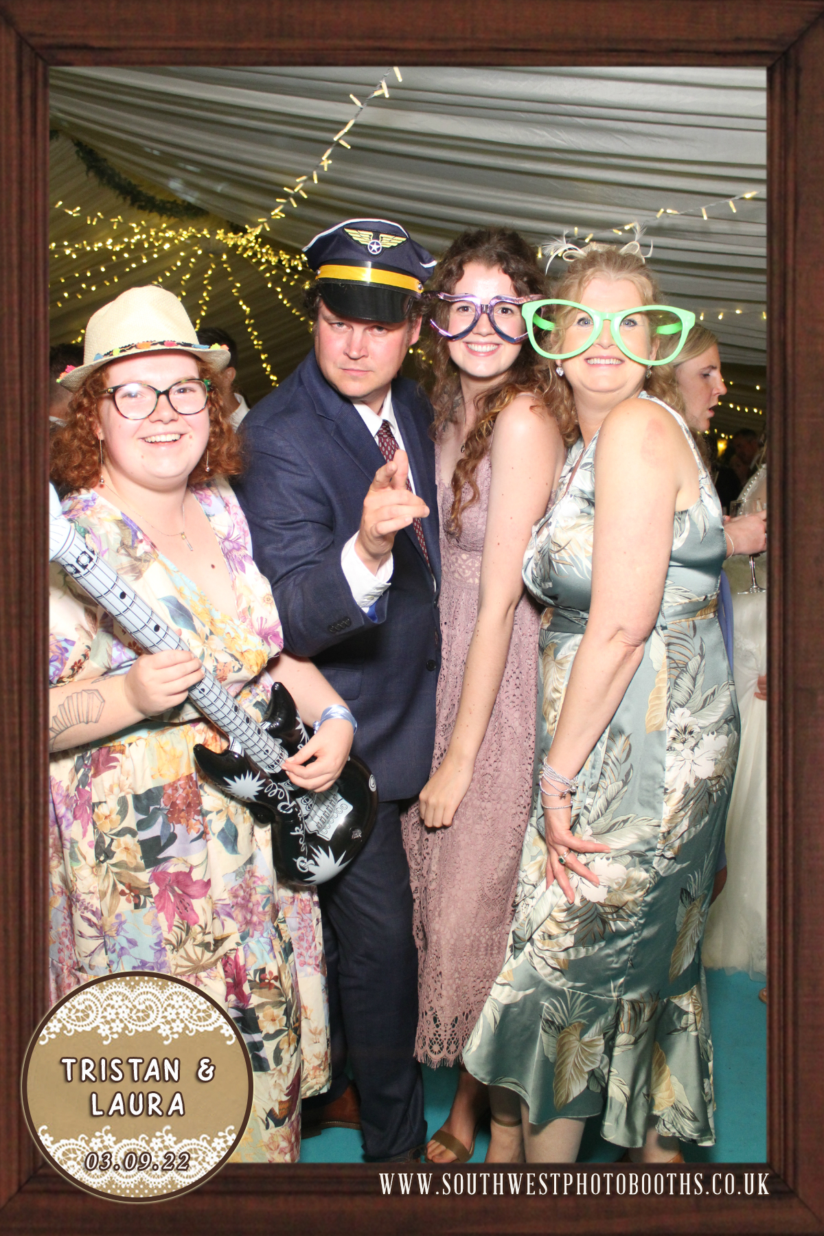 Tristan and Laura | View more photos from the event at gallery.southwestphotobooths.co.uk/u/SWPB/Tristan-and-Laura
