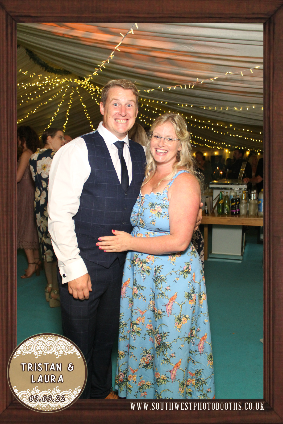 Tristan and Laura | View more photos from the event at gallery.southwestphotobooths.co.uk/u/SWPB/Tristan-and-Laura