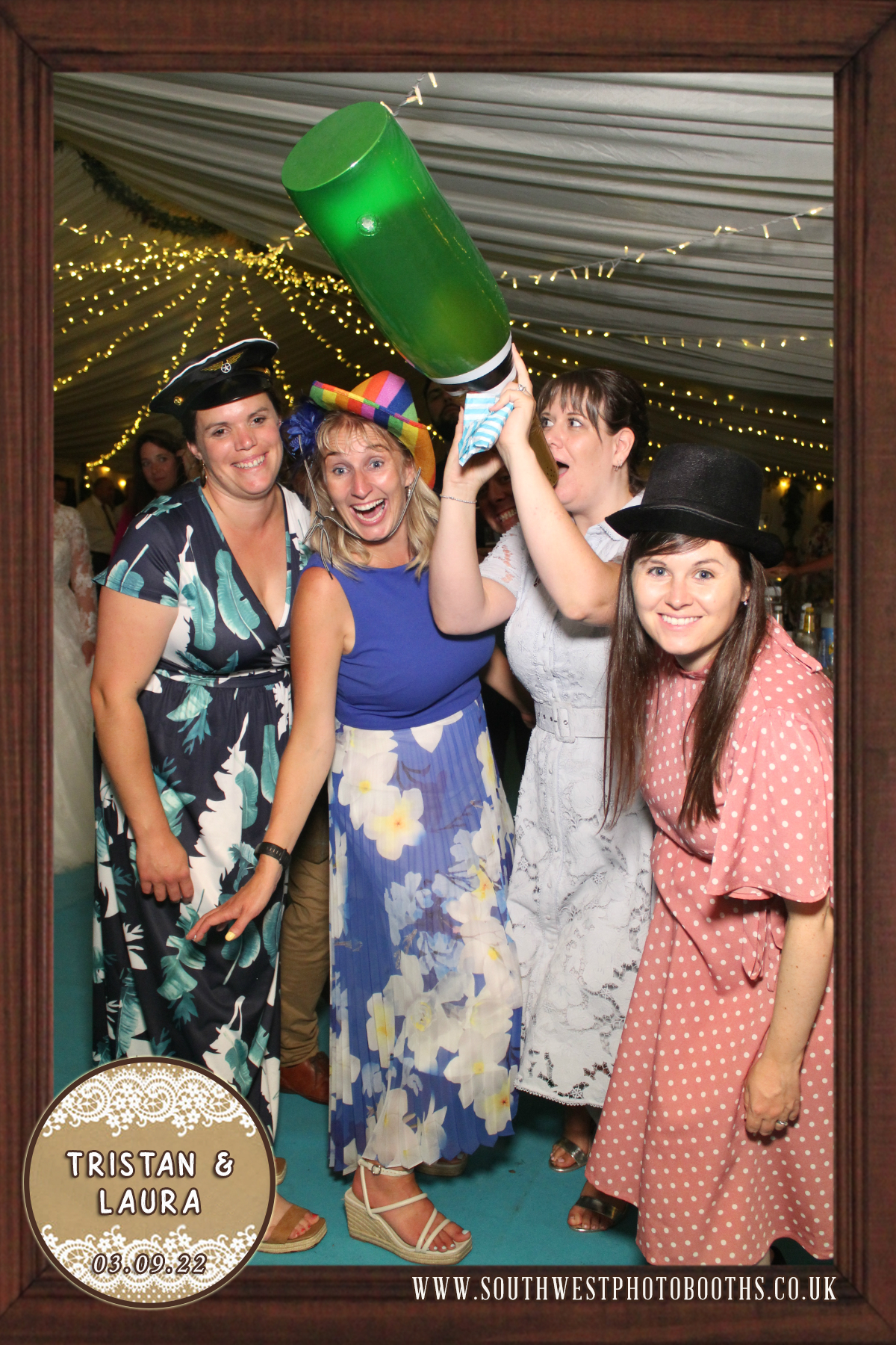 Tristan and Laura | View more photos from the event at gallery.southwestphotobooths.co.uk/u/SWPB/Tristan-and-Laura