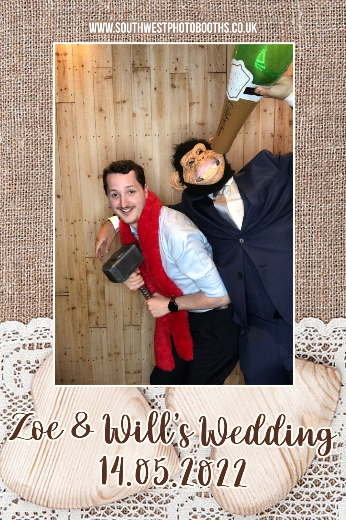 Zoe and Will | View more photos from the event at gallery.southwestphotobooths.co.uk/u/SWPB/Zoe-and-Will
