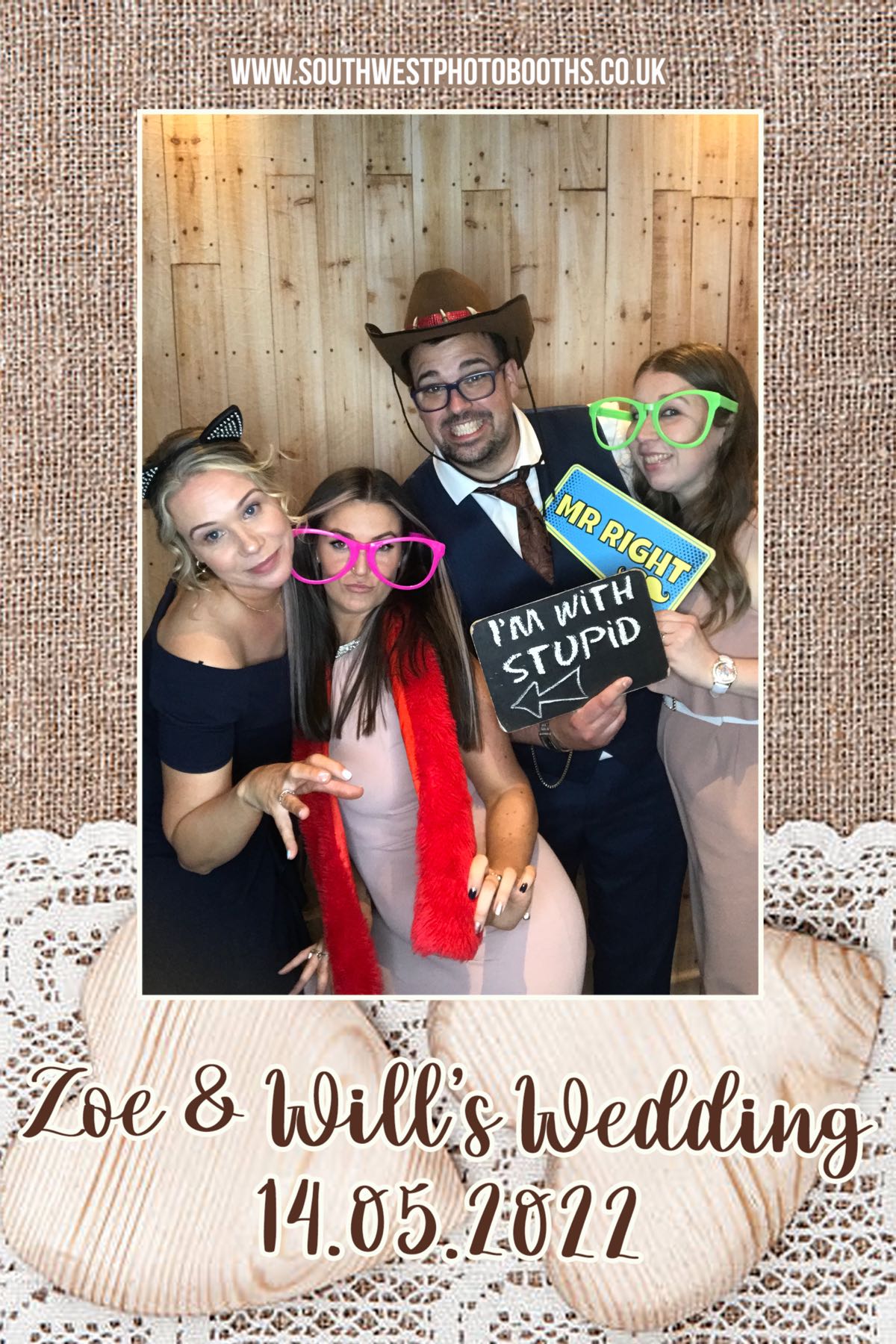 Zoe and Will | View more photos from the event at gallery.southwestphotobooths.co.uk/u/SWPB/Zoe-and-Will