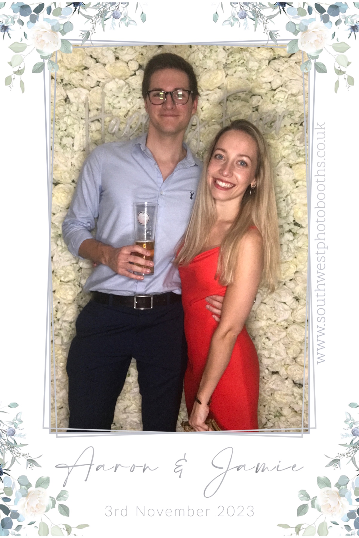 Aaron and Jamie | View more photos from the event at gallery.southwestphotobooths.co.uk/u/SWPB/Aaron-and-Jamie