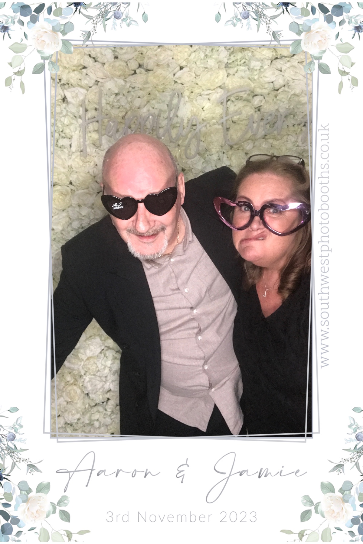 Aaron and Jamie | View more photos from the event at gallery.southwestphotobooths.co.uk/u/SWPB/Aaron-and-Jamie
