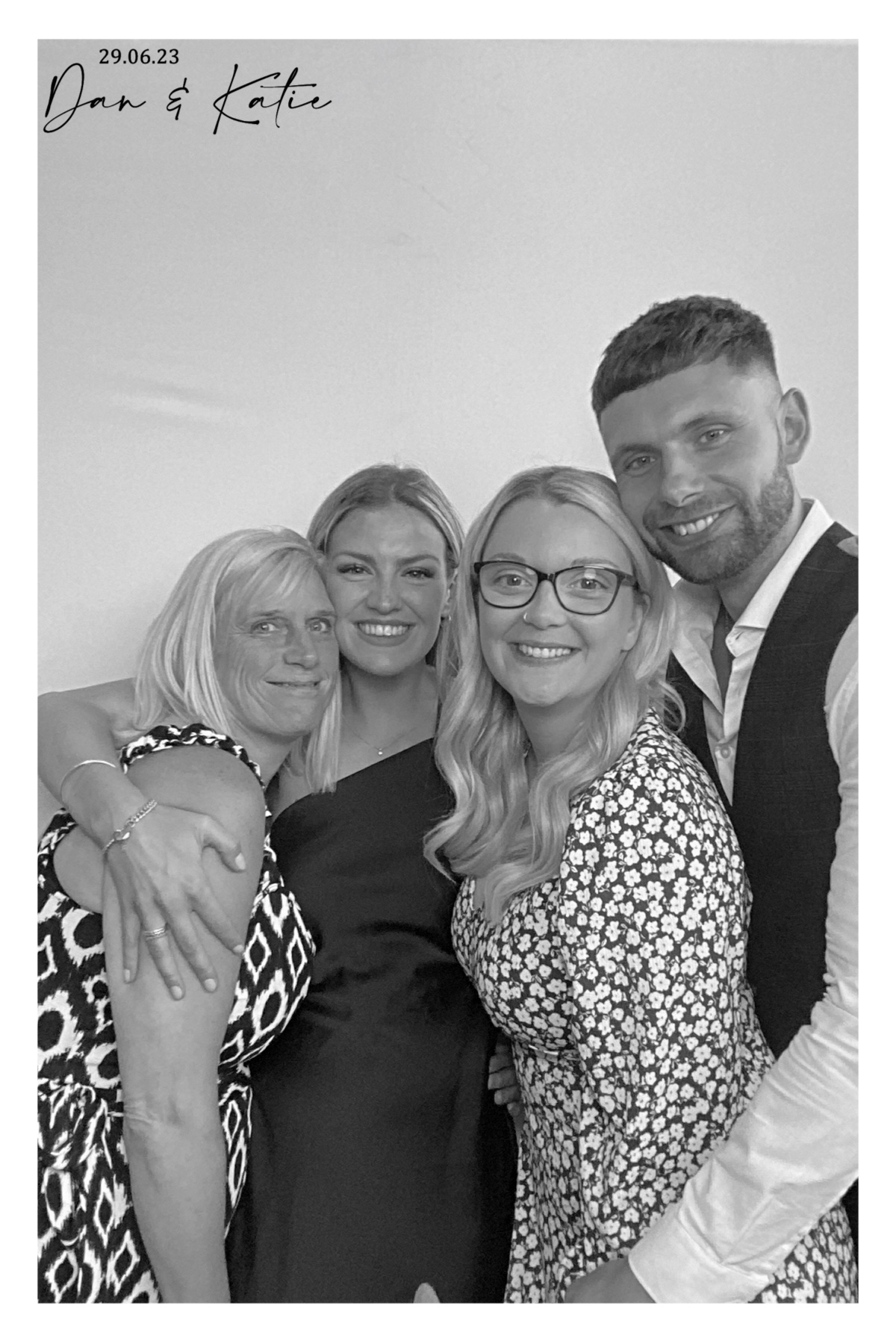 Dan & Katie | View more photos from the event at gallery.southwestphotobooths.co.uk/u/SWPB/Dan-Katie
