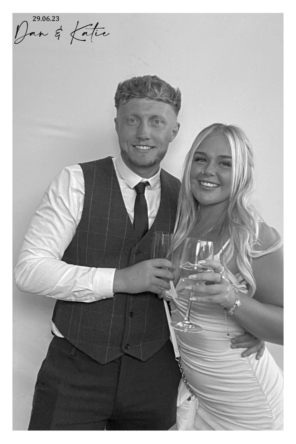 Dan & Katie | View more photos from the event at gallery.southwestphotobooths.co.uk/u/SWPB/Dan-Katie