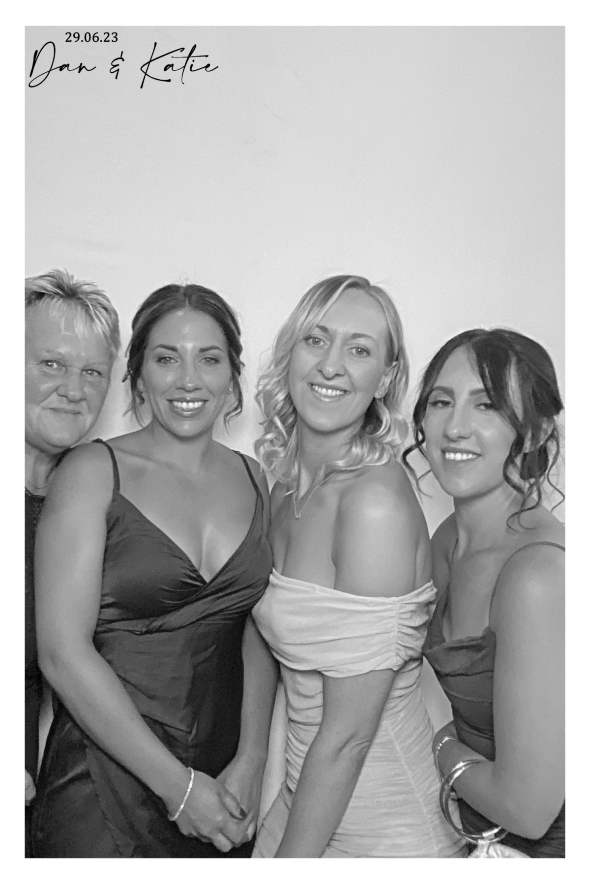 Dan & Katie | View more photos from the event at gallery.southwestphotobooths.co.uk/u/SWPB/Dan-Katie