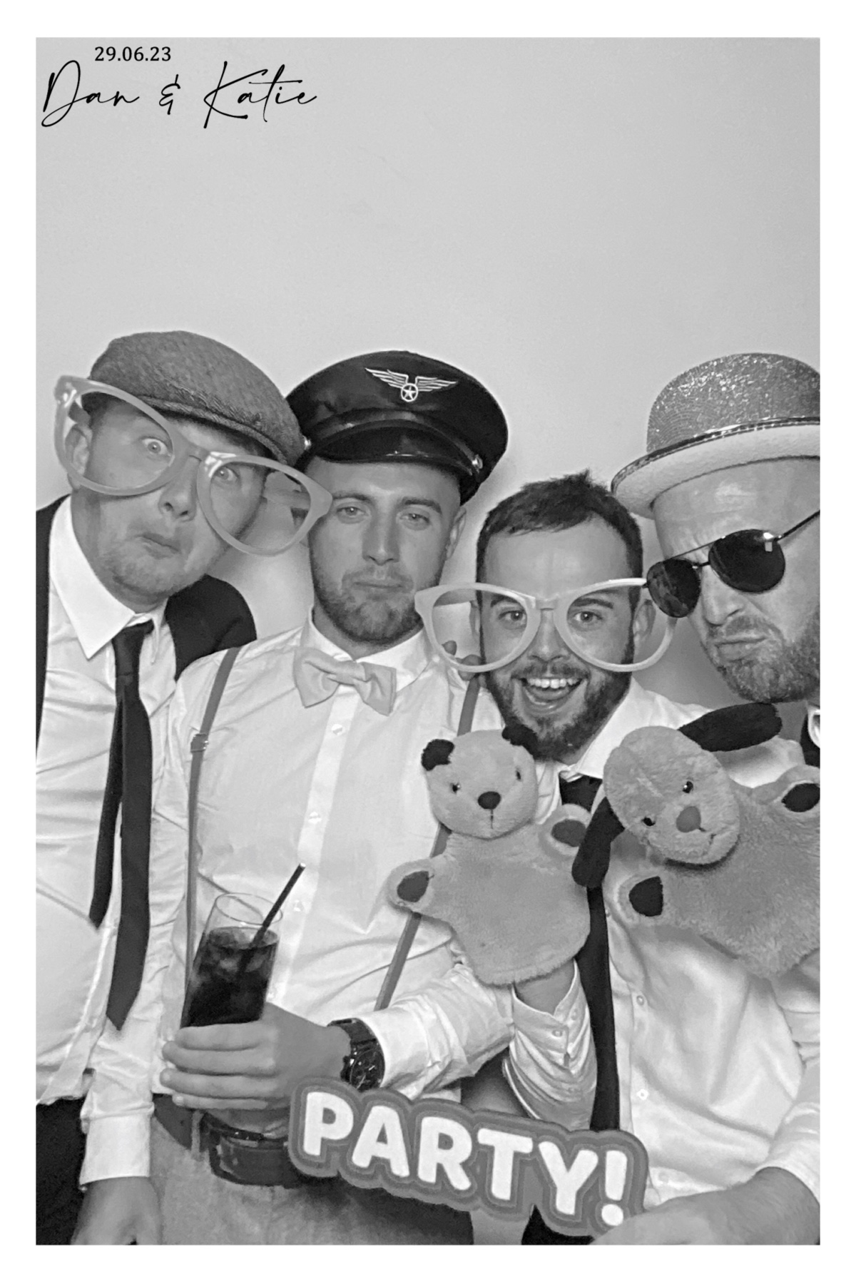 Dan & Katie | View more photos from the event at gallery.southwestphotobooths.co.uk/u/SWPB/Dan-Katie