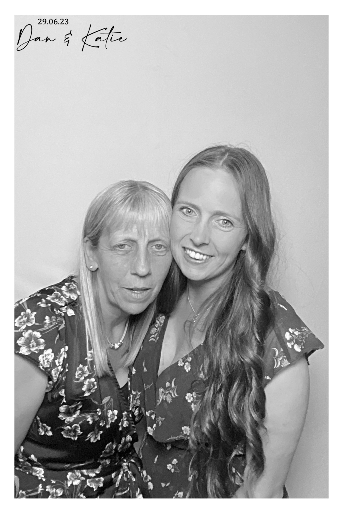Dan & Katie | View more photos from the event at gallery.southwestphotobooths.co.uk/u/SWPB/Dan-Katie