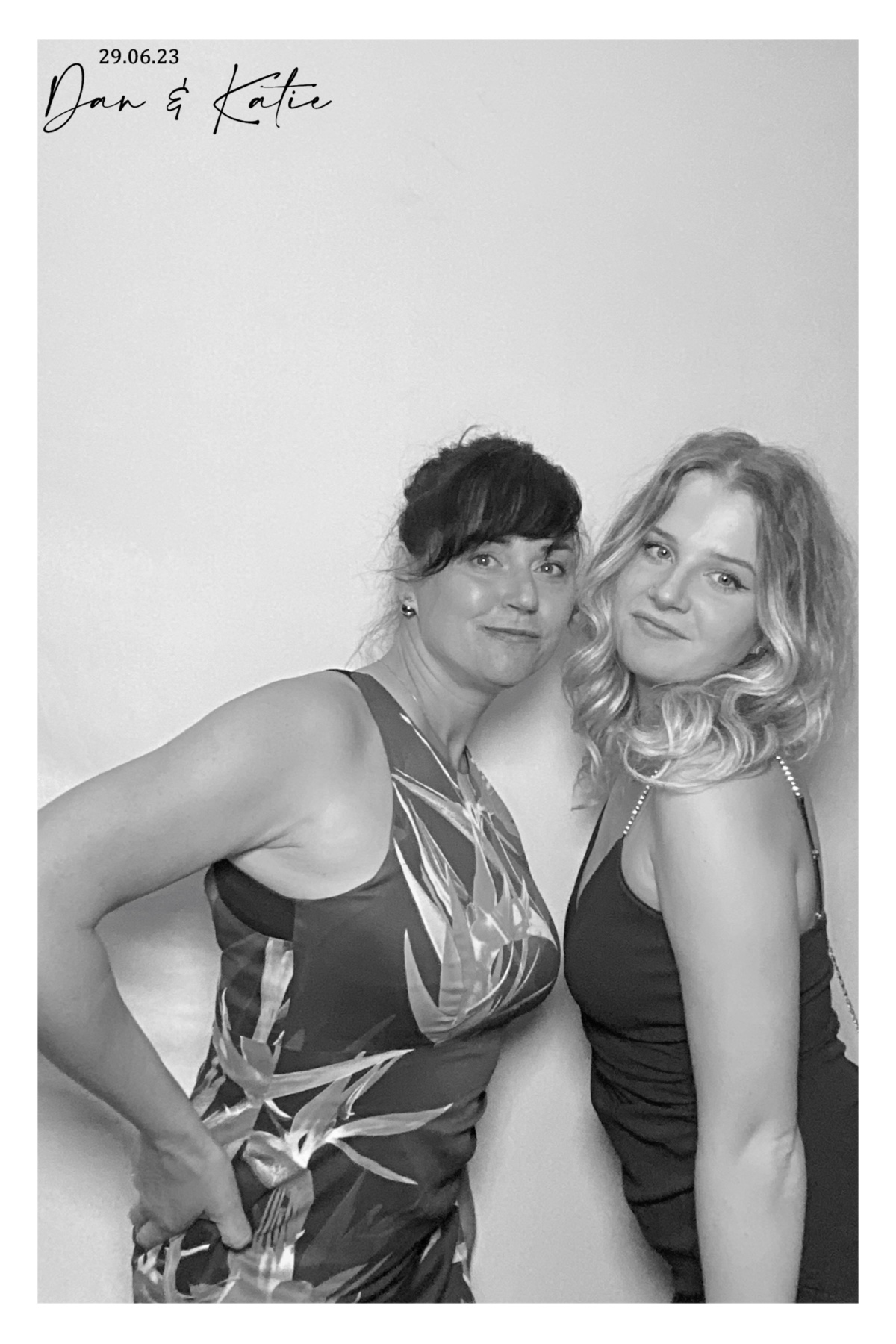 Dan & Katie | View more photos from the event at gallery.southwestphotobooths.co.uk/u/SWPB/Dan-Katie