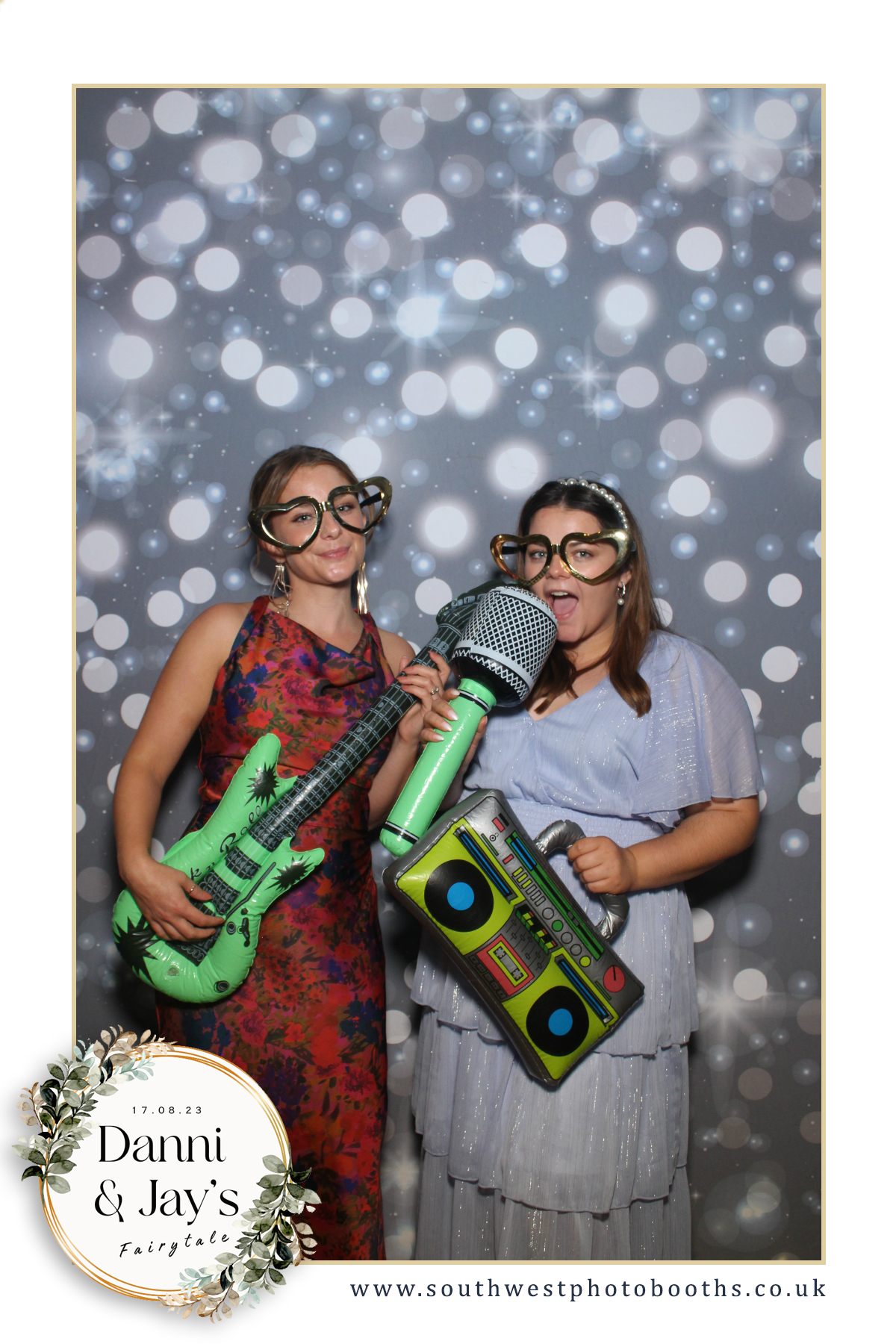 Danni and Jay’s Fairytale | View more photos from the event at gallery.southwestphotobooths.co.uk/u/SWPB/Danni-and-Jay’s-Fairytale