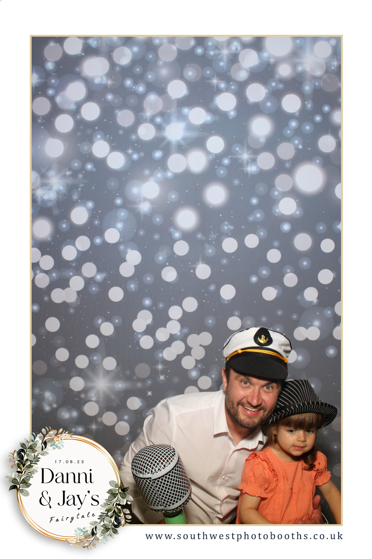 Danni and Jay’s Fairytale | View more photos from the event at gallery.southwestphotobooths.co.uk/u/SWPB/Danni-and-Jay’s-Fairytale