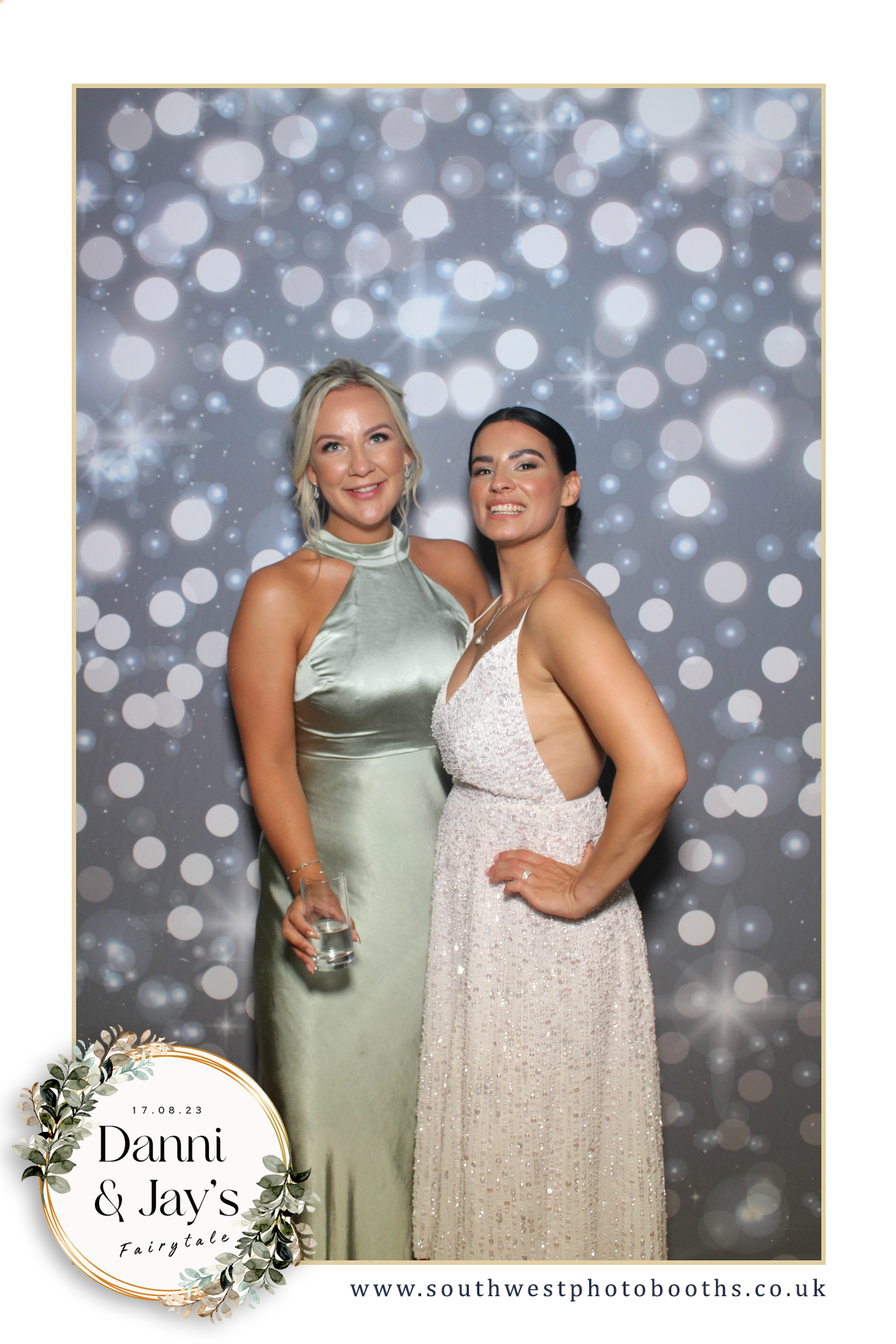 Danni and Jay’s Fairytale | View more photos from the event at gallery.southwestphotobooths.co.uk/u/SWPB/Danni-and-Jay’s-Fairytale