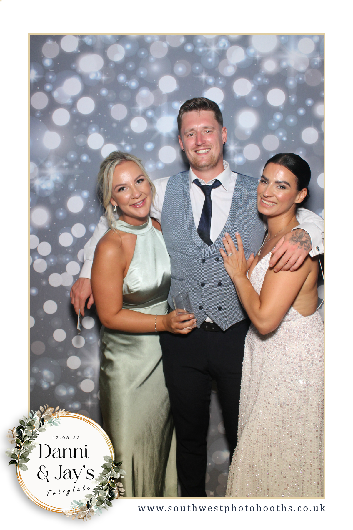 Danni and Jay’s Fairytale | View more photos from the event at gallery.southwestphotobooths.co.uk/u/SWPB/Danni-and-Jay’s-Fairytale