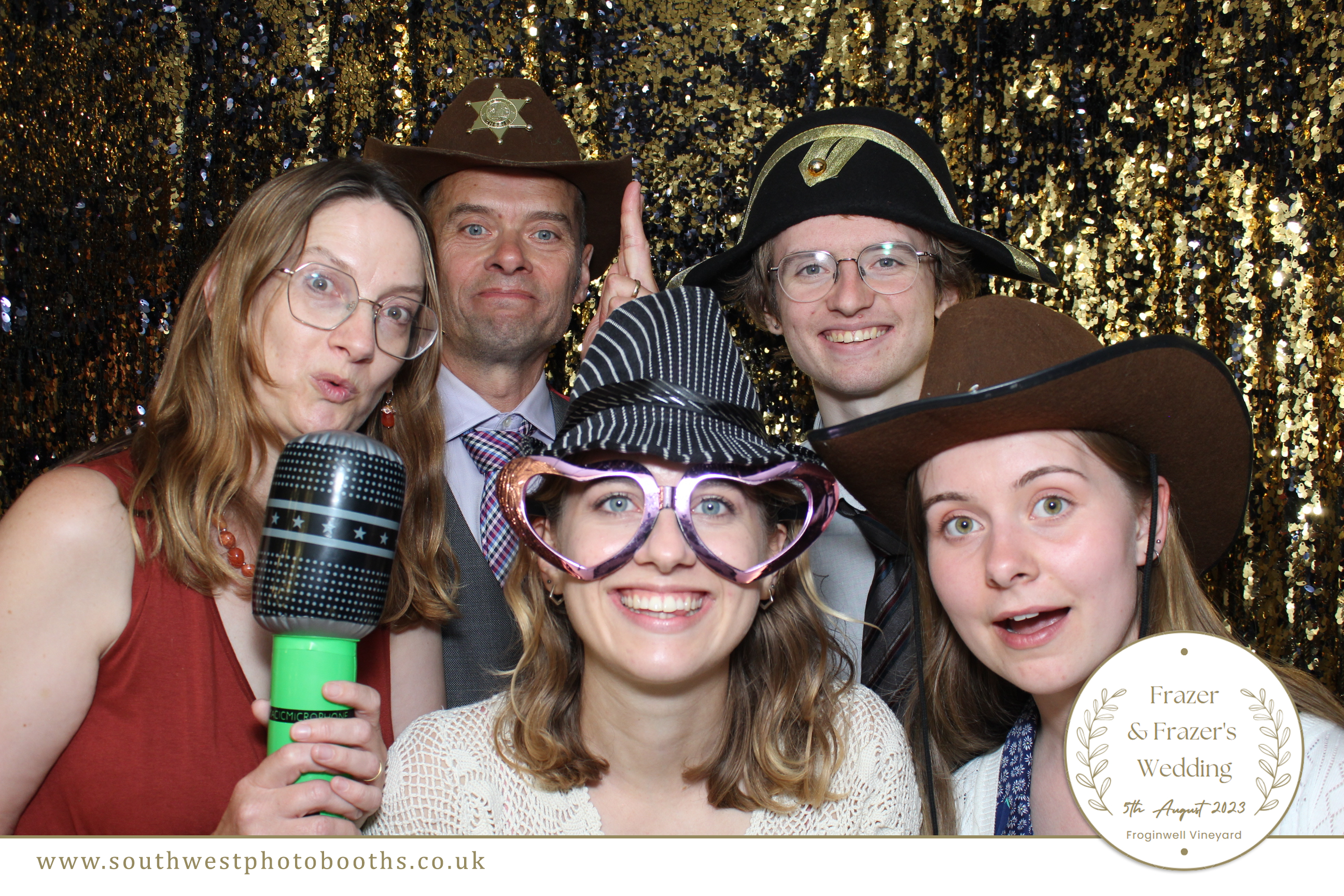 Frazer and Frazer | View more photos from the event at gallery.southwestphotobooths.co.uk/u/SWPB/Frazer-and-Frazer
