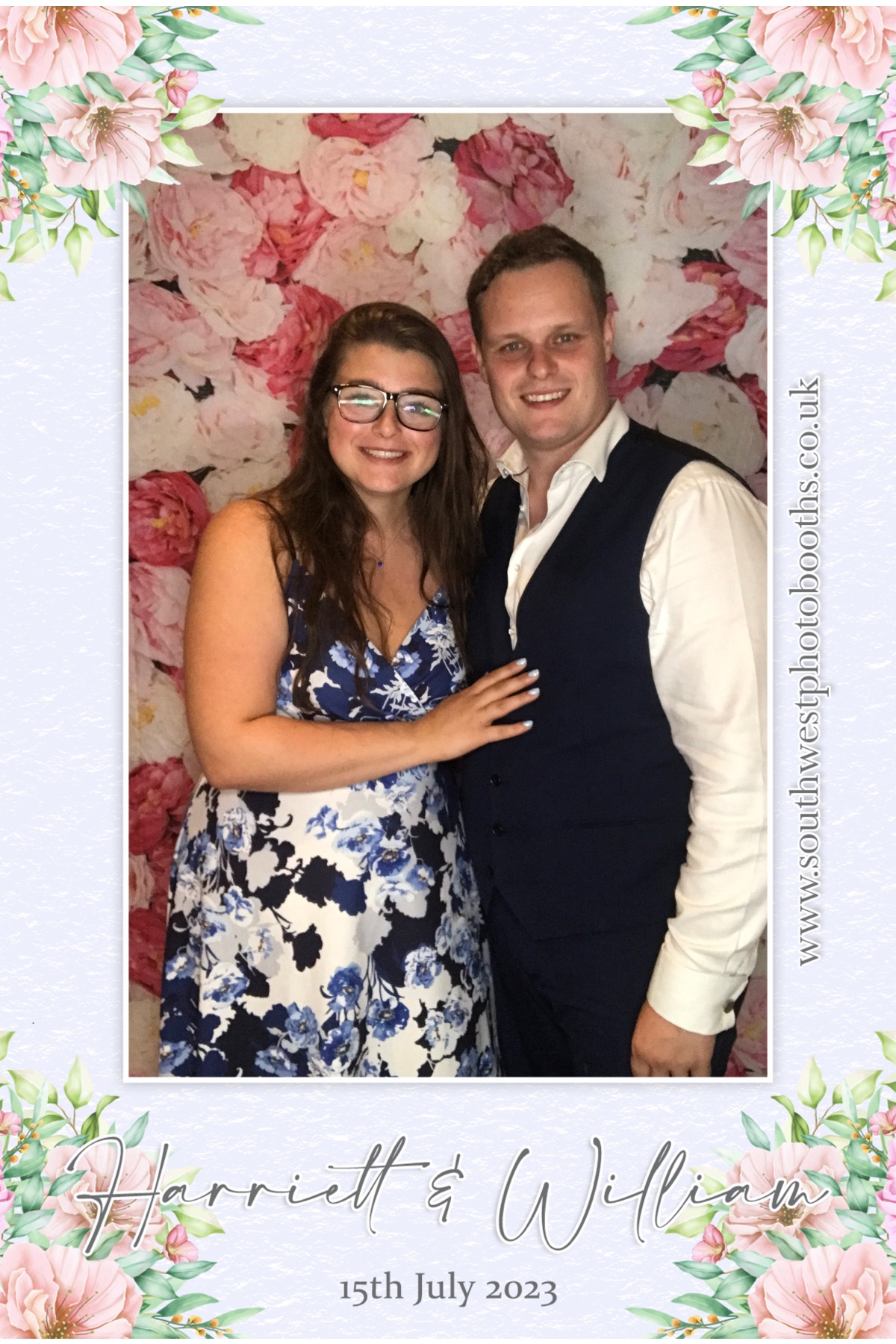 Harriett and William | View more photos from the event at gallery.southwestphotobooths.co.uk/u/SWPB/Harriett-and-William