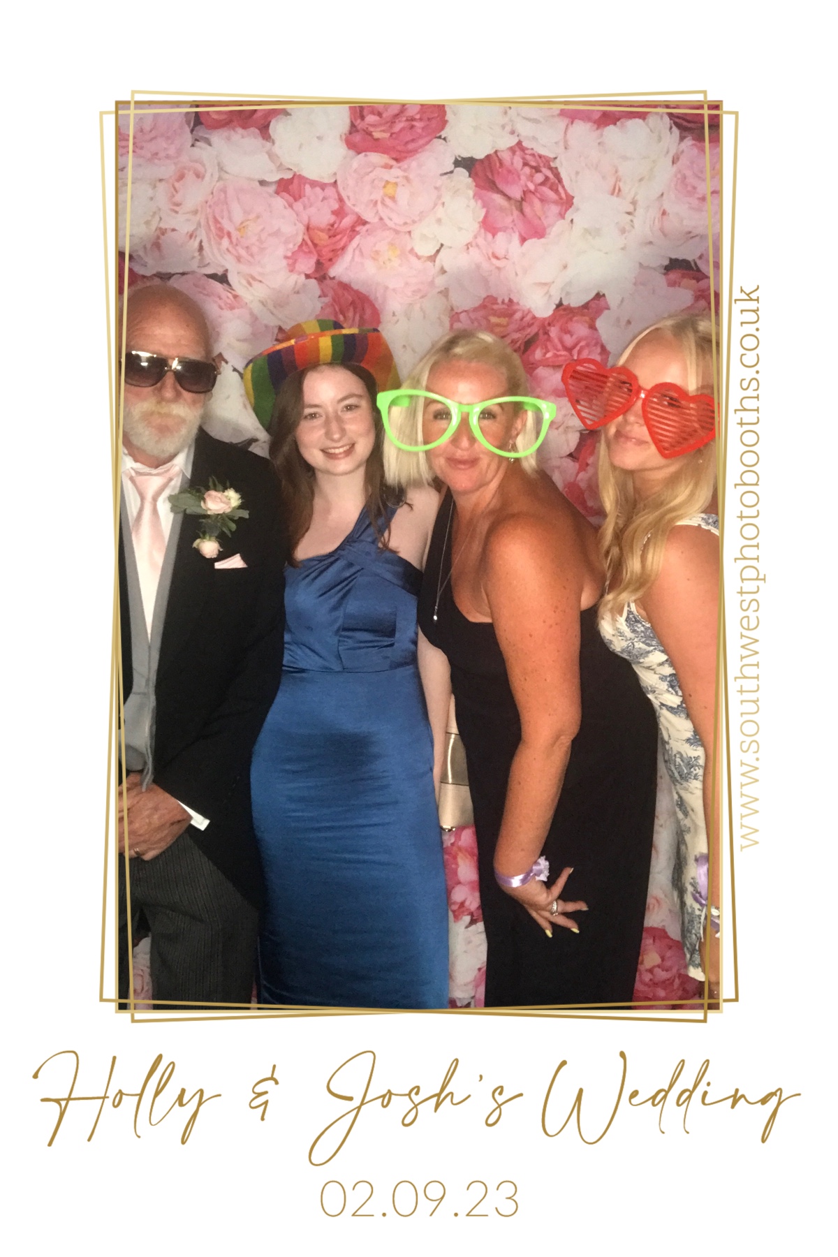 Holly and Josh | View more photos from the event at gallery.southwestphotobooths.co.uk/u/SWPB/Holly-and-Josh