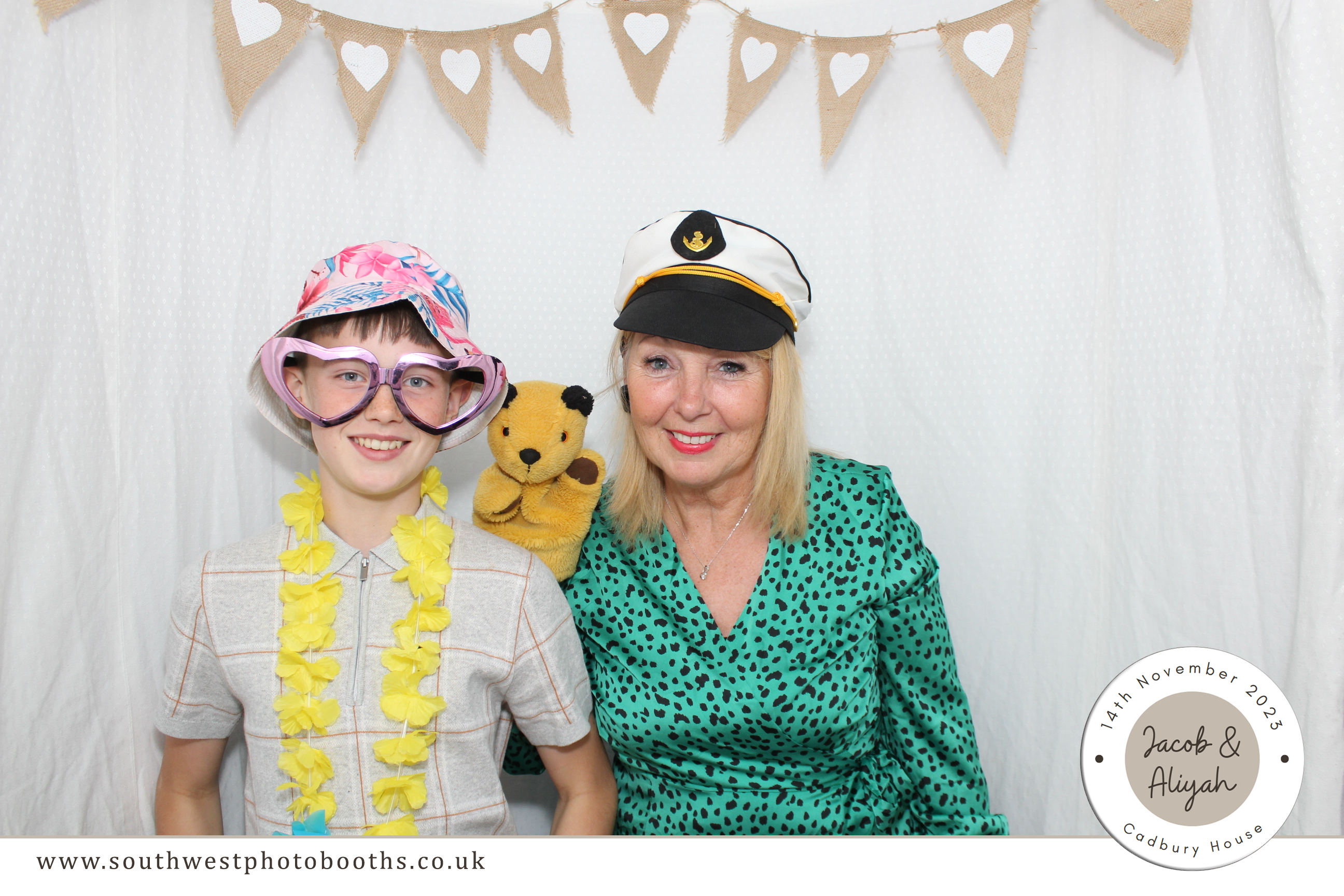 Jacob & Aliyah | View more photos from the event at gallery.southwestphotobooths.co.uk/u/SWPB/Jacob-Aliyah