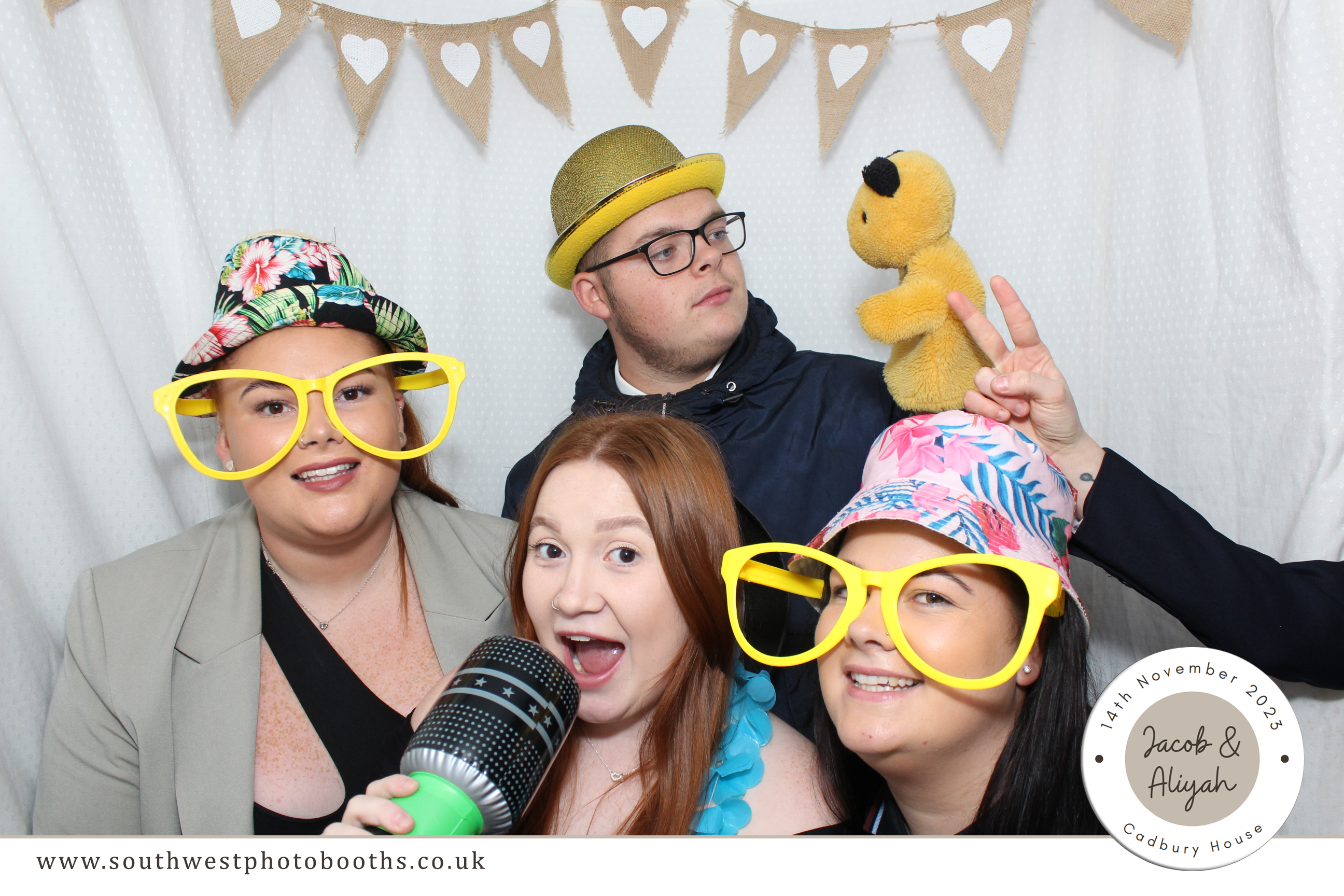 Jacob & Aliyah | View more photos from the event at gallery.southwestphotobooths.co.uk/u/SWPB/Jacob-Aliyah