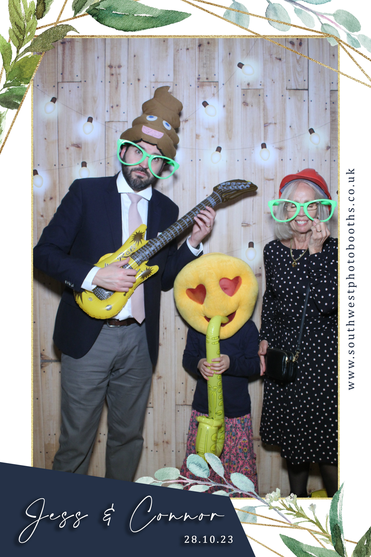 Jess & Connor | View more photos from the event at gallery.southwestphotobooths.co.uk/u/SWPB/Jess-Connor