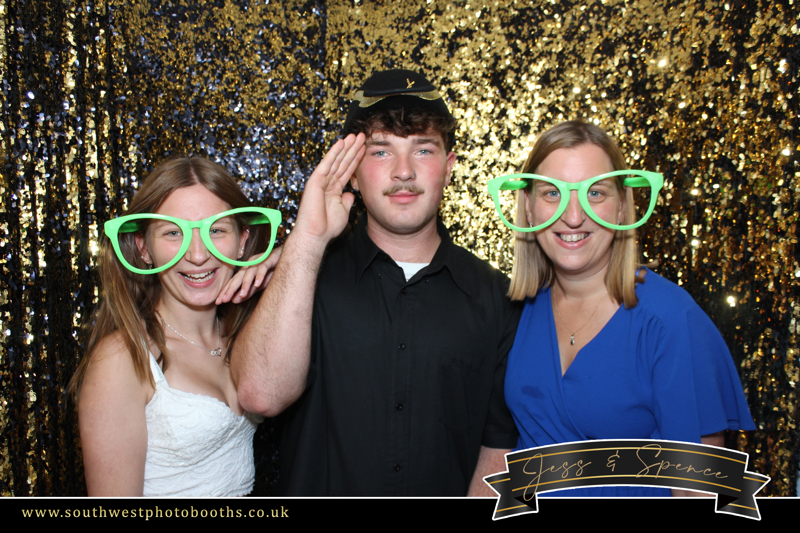Jess and Spence | View more photos from the event at gallery.southwestphotobooths.co.uk/u/SWPB/Jess-and-Spence