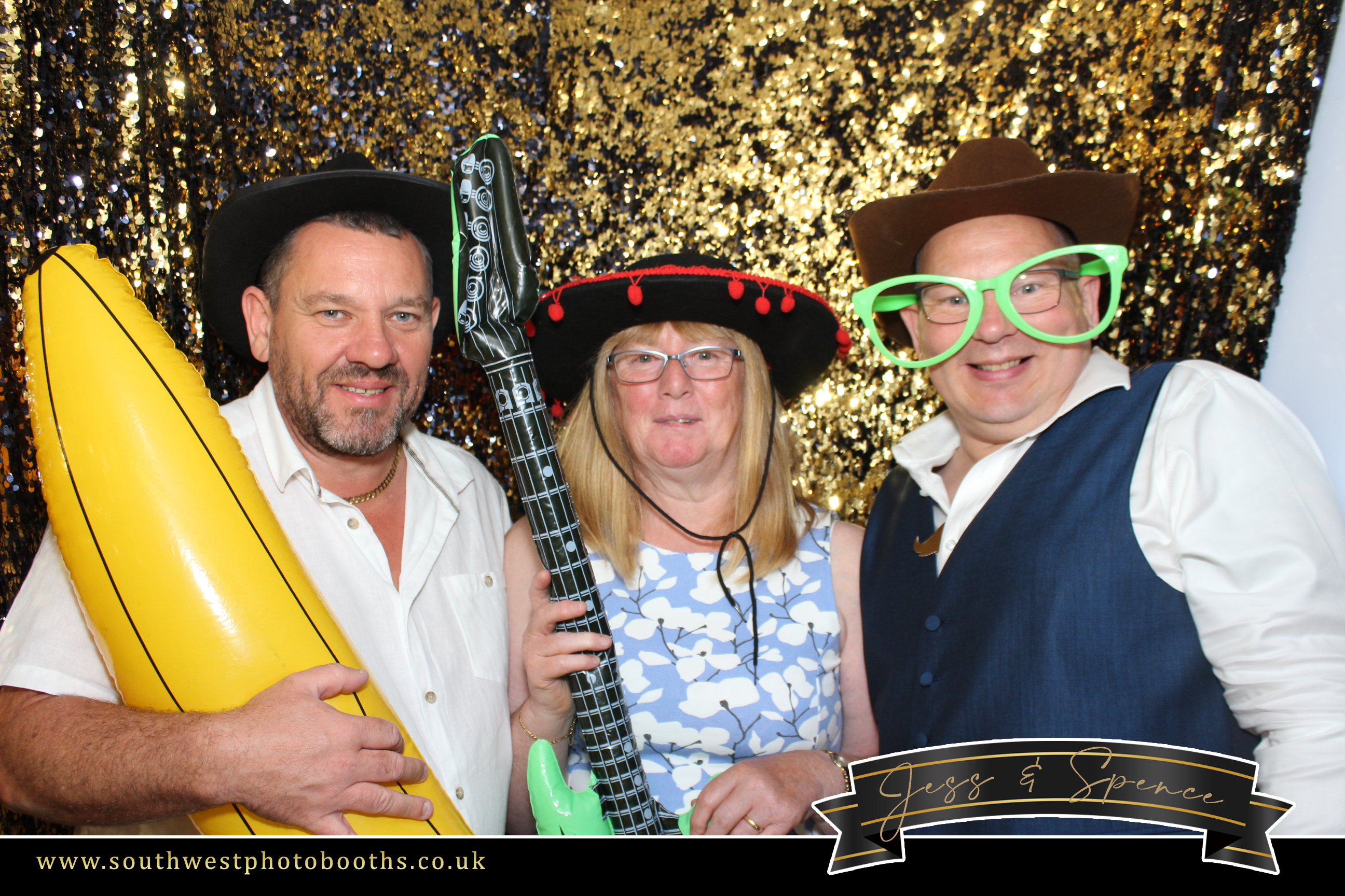 Jess and Spence | View more photos from the event at gallery.southwestphotobooths.co.uk/u/SWPB/Jess-and-Spence